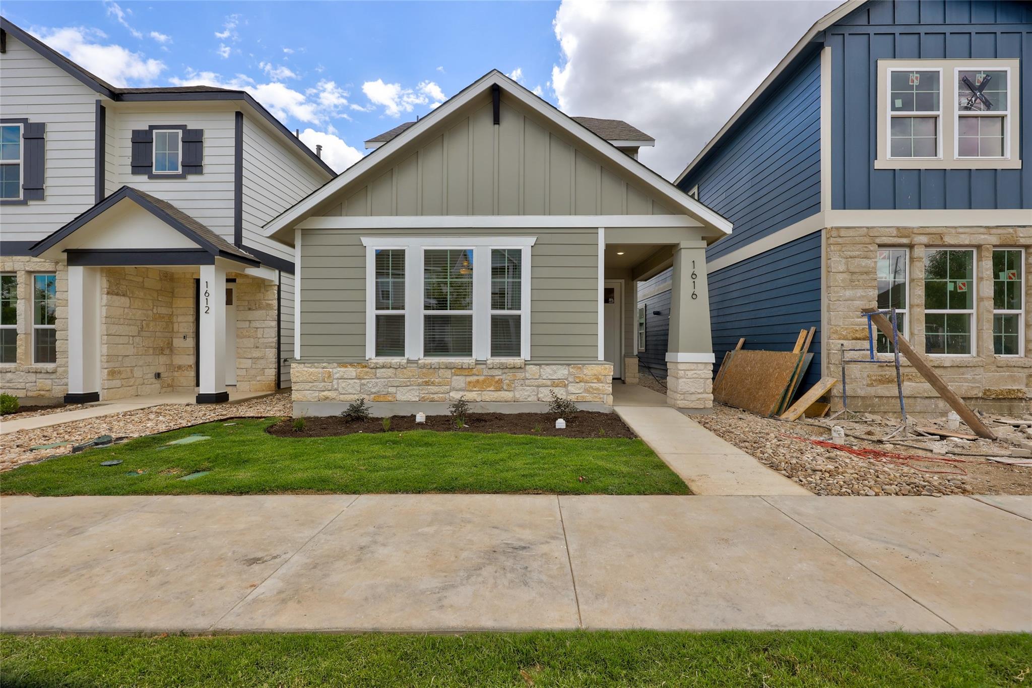 1616 Bella Dr, Leander, TX 78641