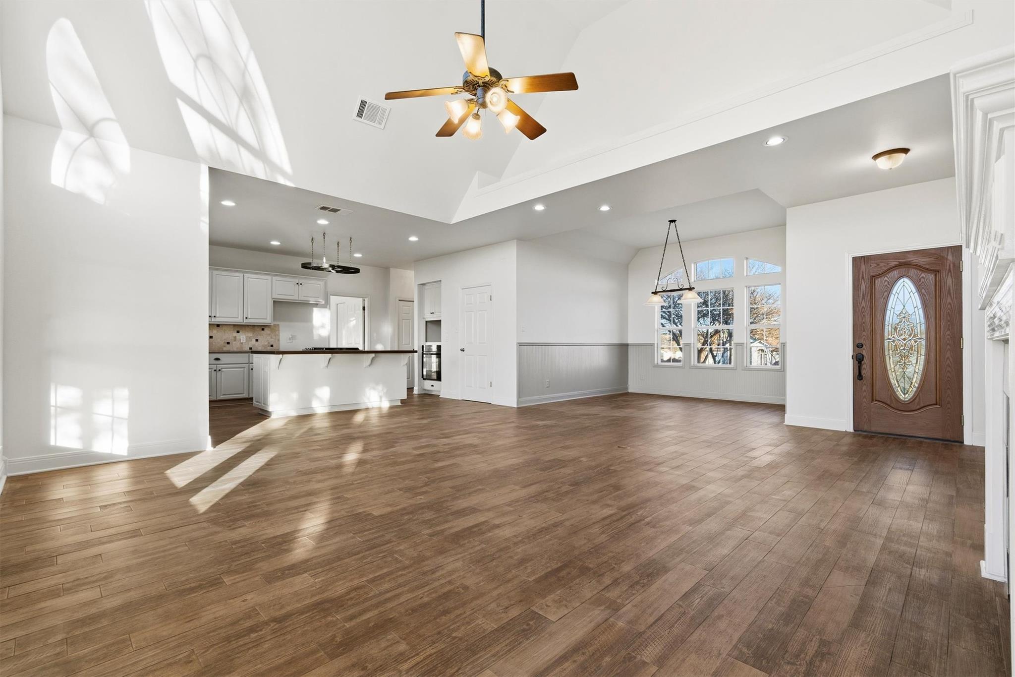 336 Crest Circle Dr, San Marcos, TX 78666