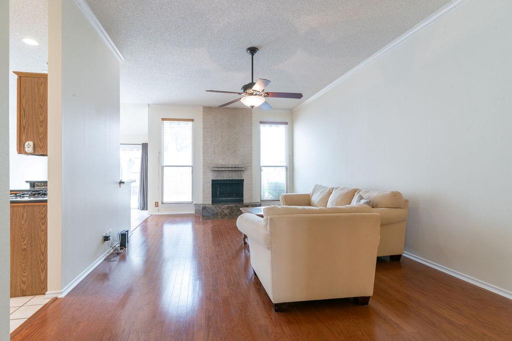 1012 Parrot Trl, Round Rock, TX 78681