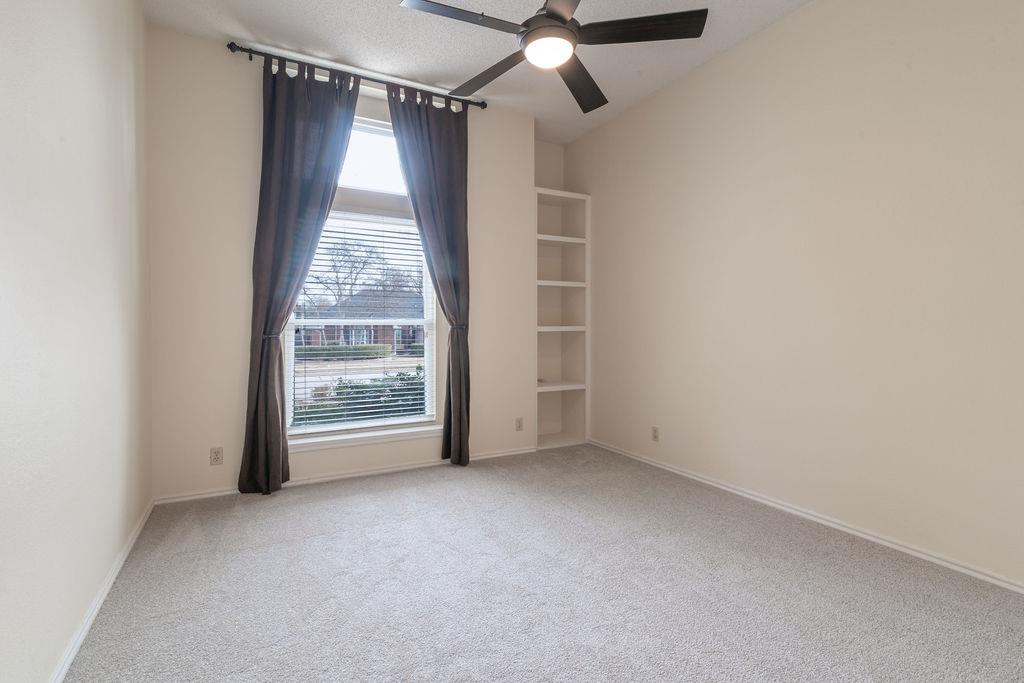 1012 Parrot Trl, Round Rock, TX 78681