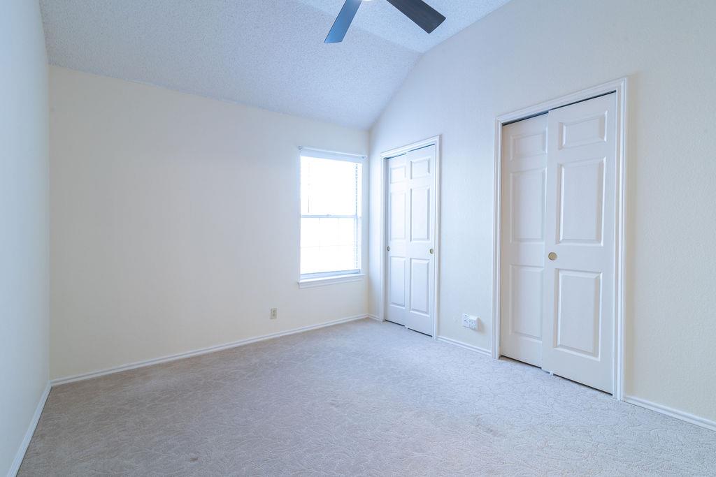 1012 Parrot Trl, Round Rock, TX 78681