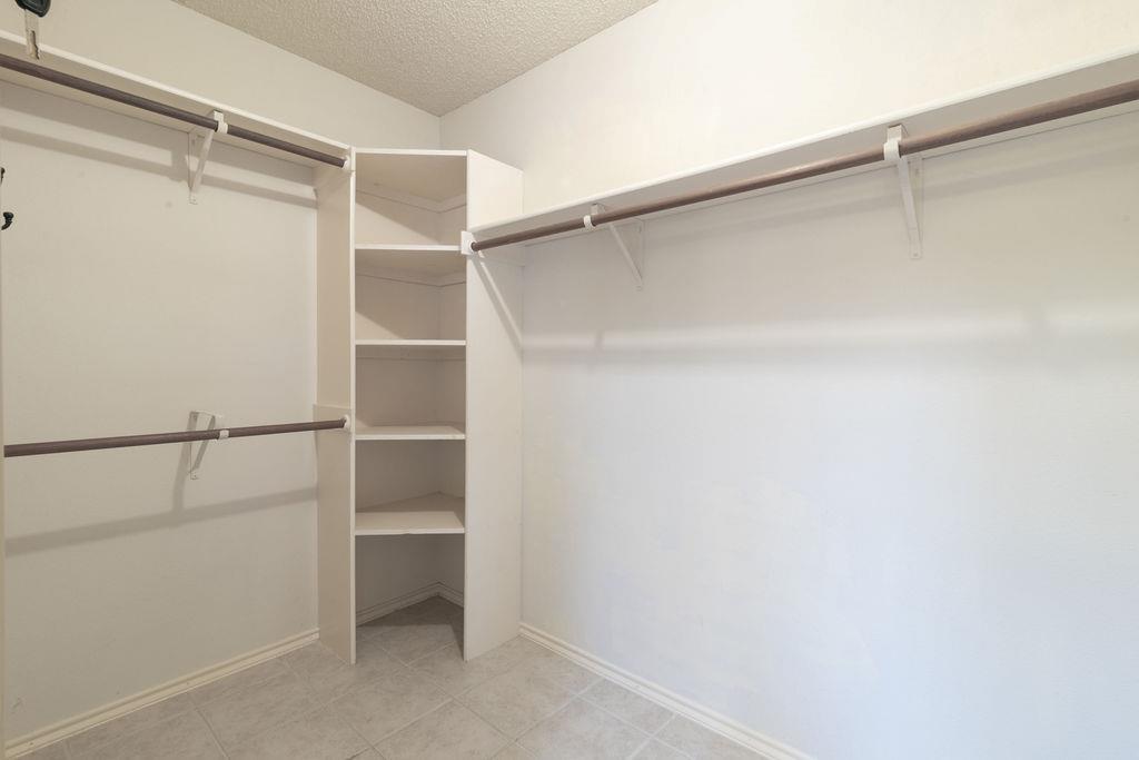 1012 Parrot Trl, Round Rock, TX 78681