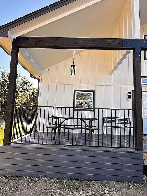 195 Covert Dr, Tow, TX 78672