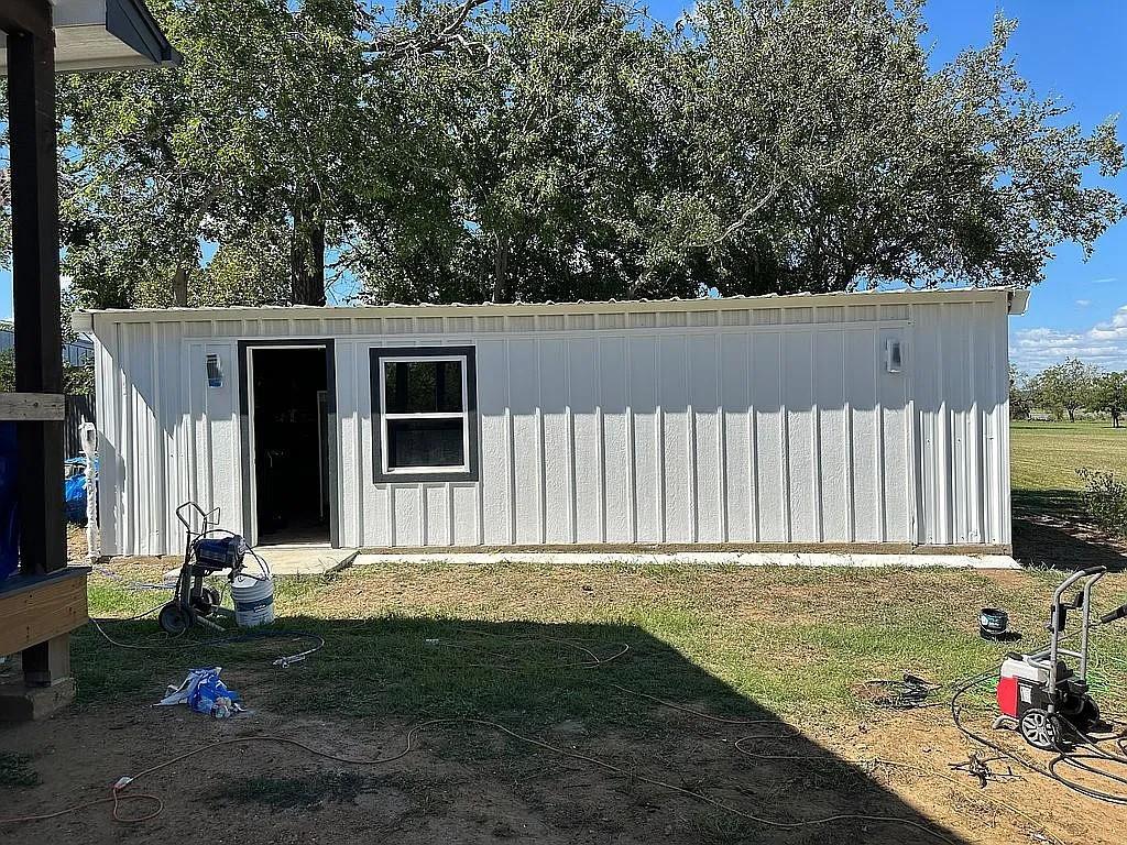 195 Covert Dr, Tow, TX 78672