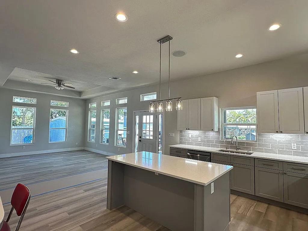 195 Covert Dr, Tow, TX 78672