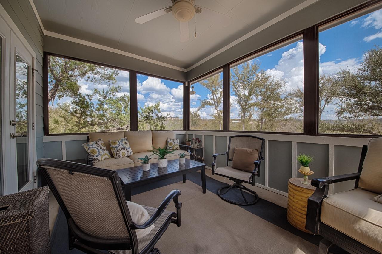 348 Chimney Cove Dr, Marble Falls, TX 78654