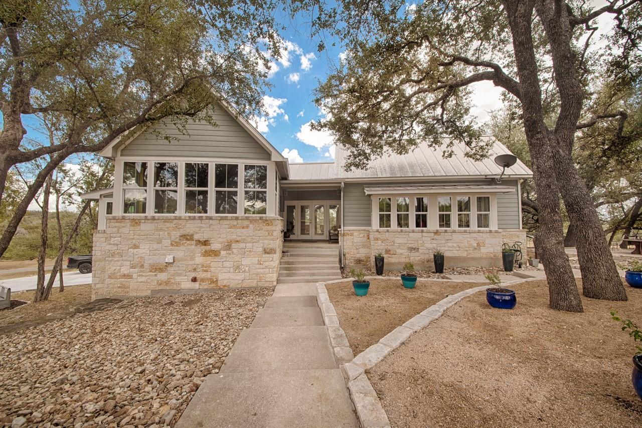 348 Chimney Cove Dr, Marble Falls, TX 78654