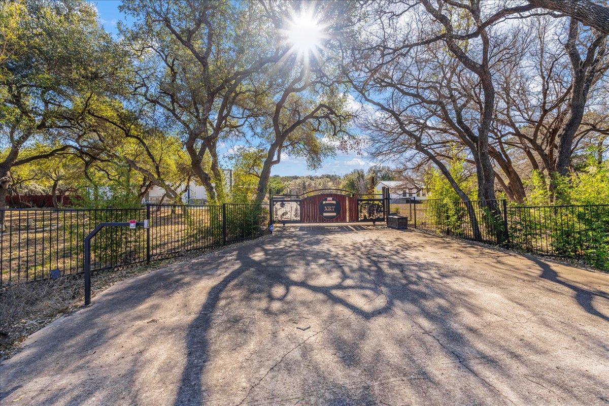 2505 Pace Bend Rd S, Spicewood, TX 78669