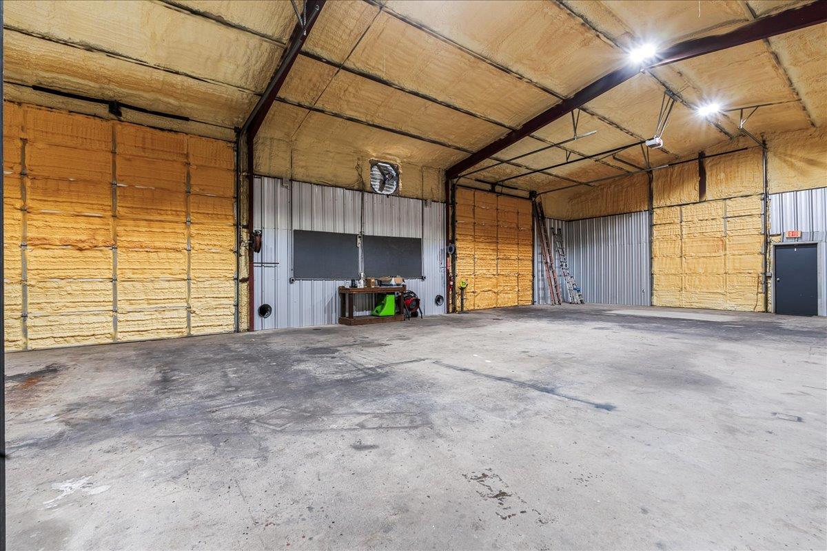 2505 Pace Bend Rd S, Spicewood, TX 78669