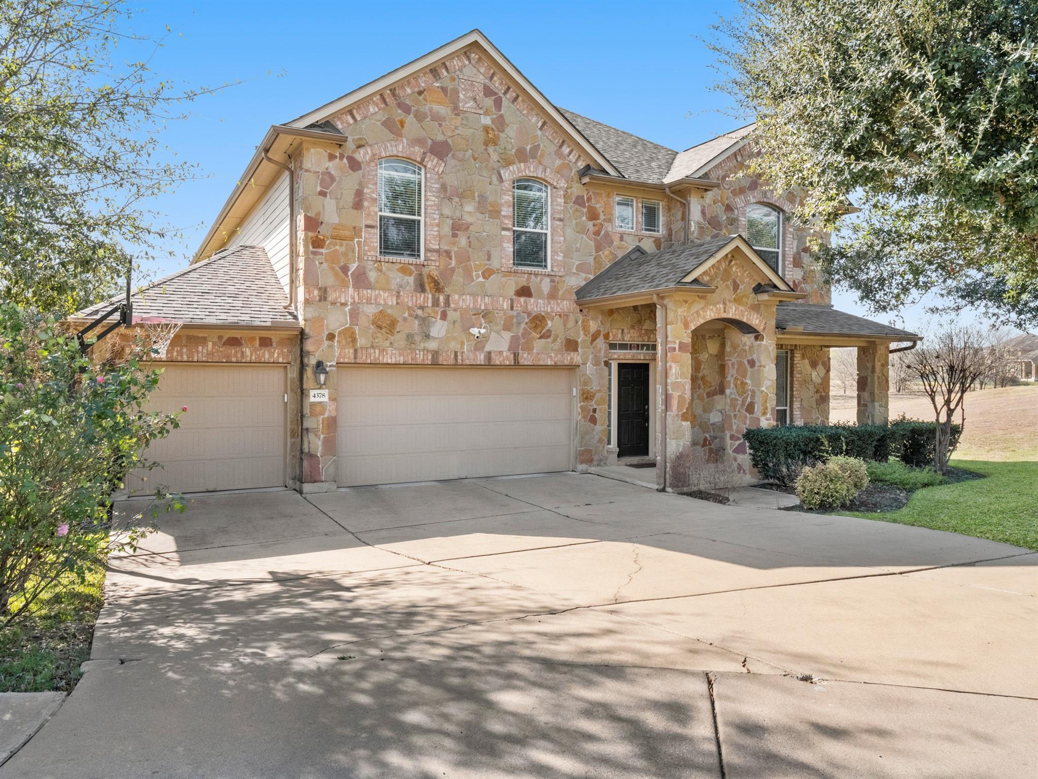 4378 Green Tree Dr, Round Rock, TX 78665