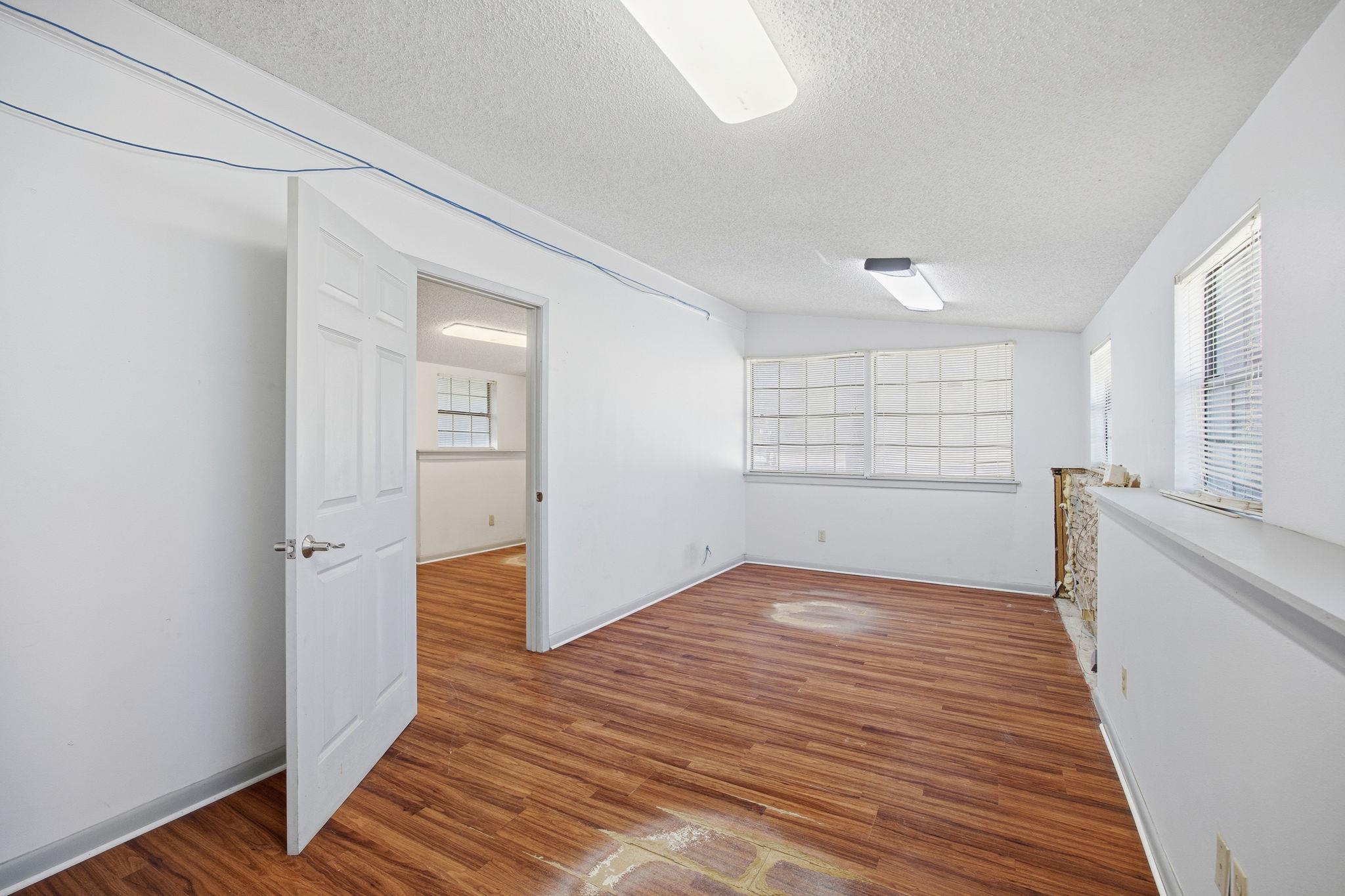 7909 Rosson Rd, Austin, TX 78736