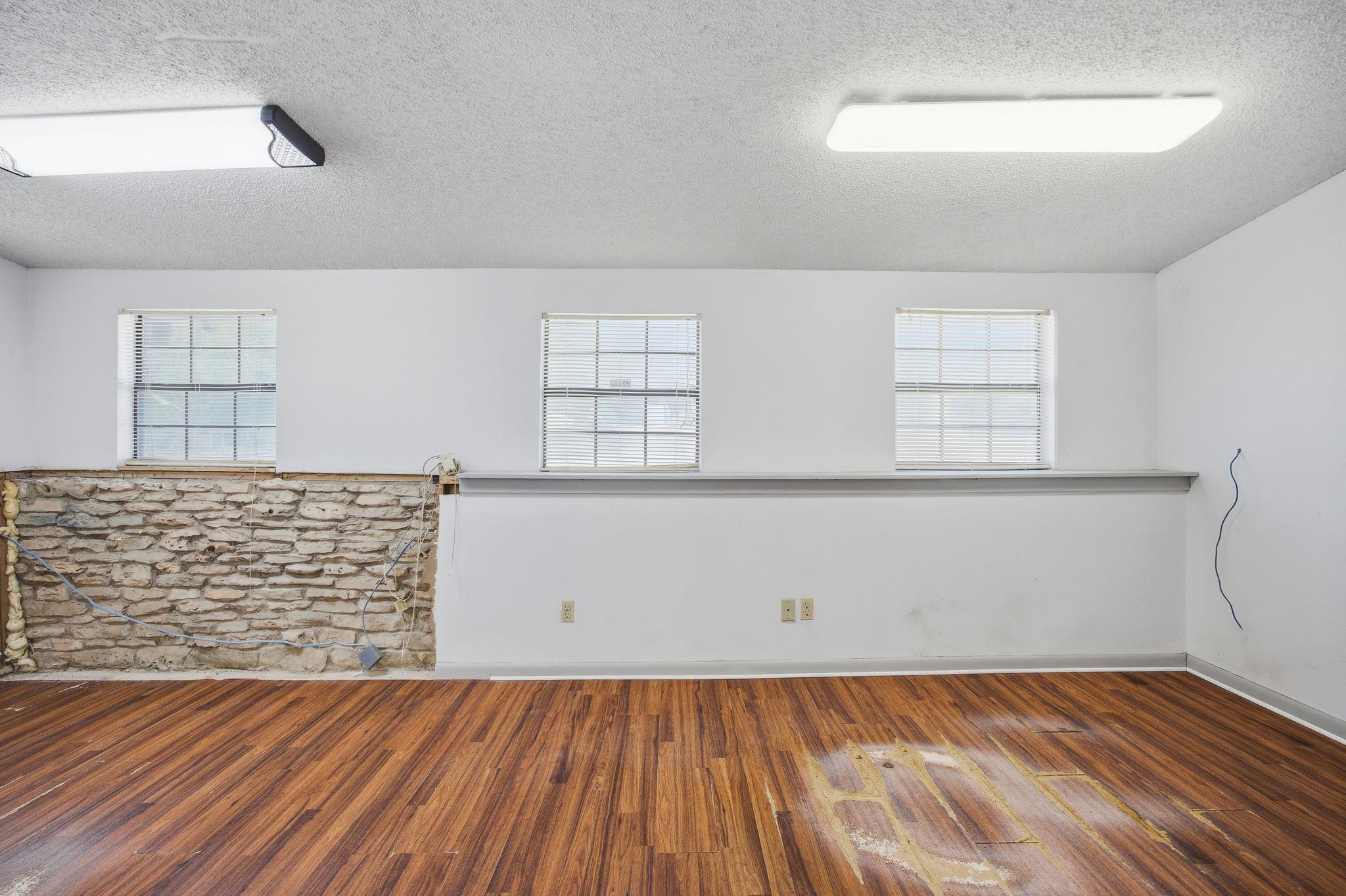 7909 Rosson Rd, Austin, TX 78736