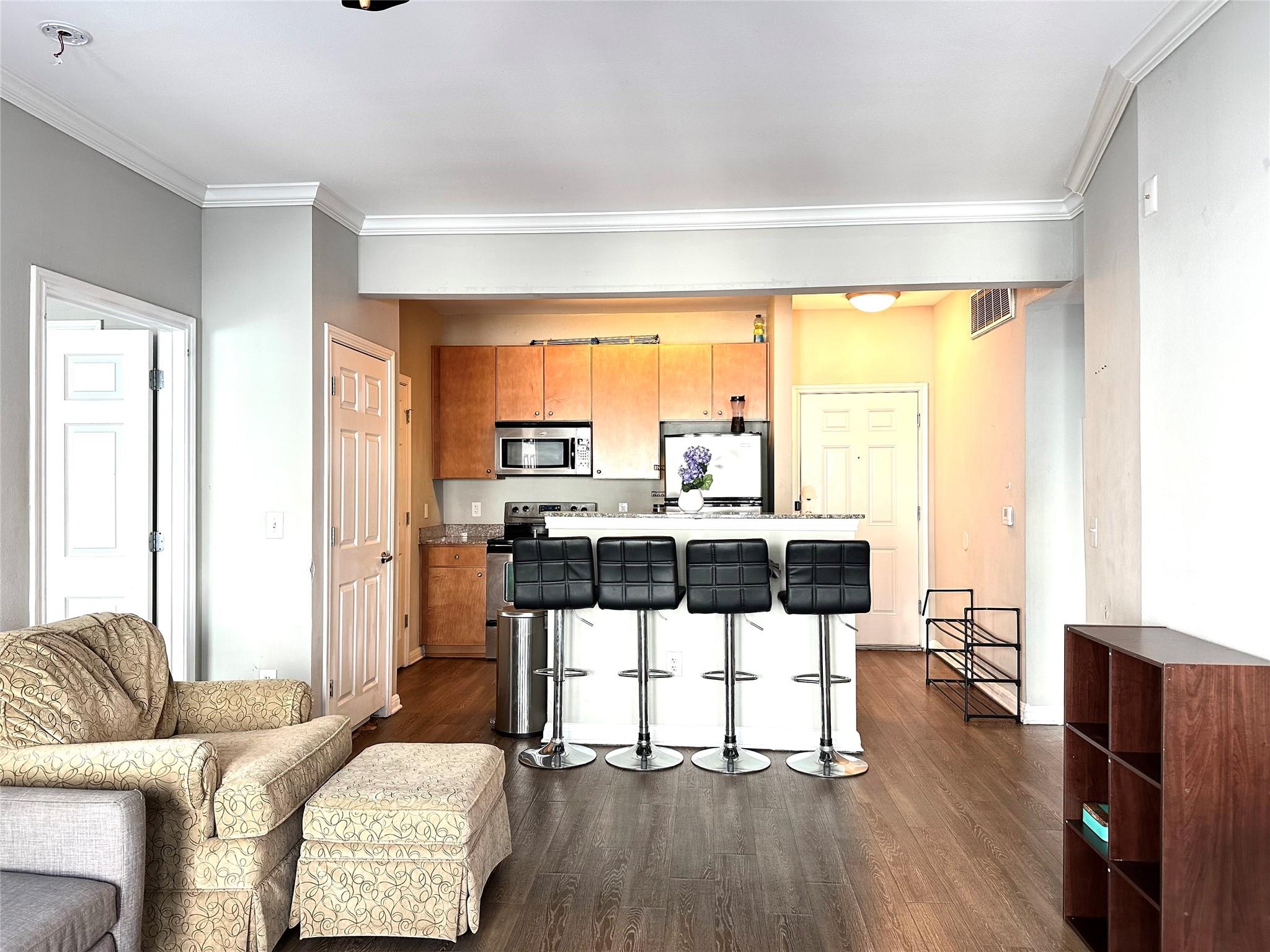 2502 Leon St # 409, Austin, TX 78705