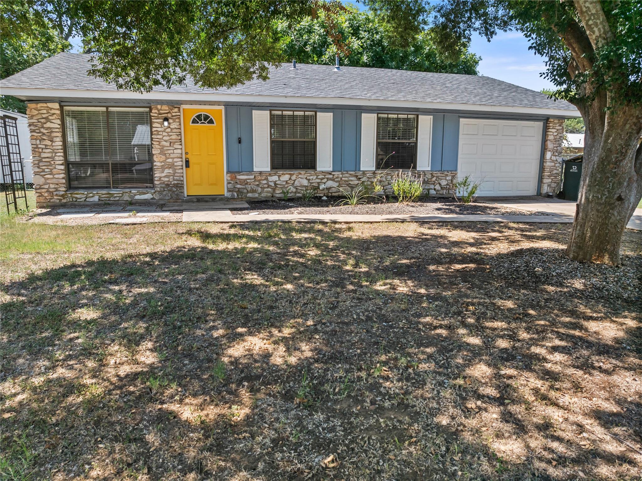 607 Magnolia St, Bastrop, TX 78602