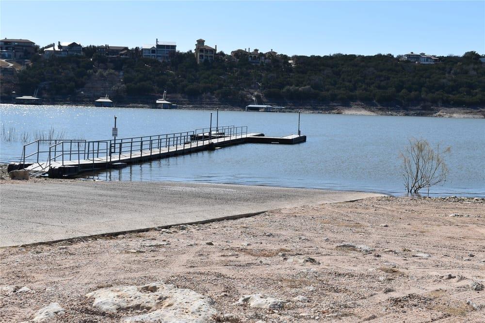 21402 Highland Lake Dr, Lago Vista, TX 78645