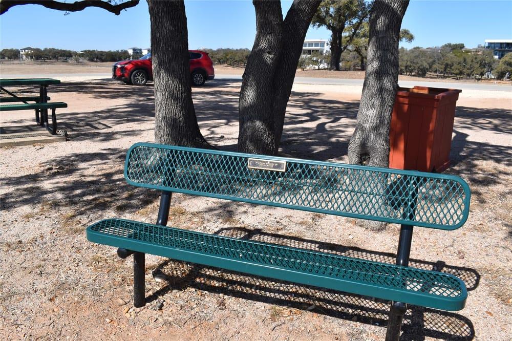 21402 Highland Lake Dr, Lago Vista, TX 78645