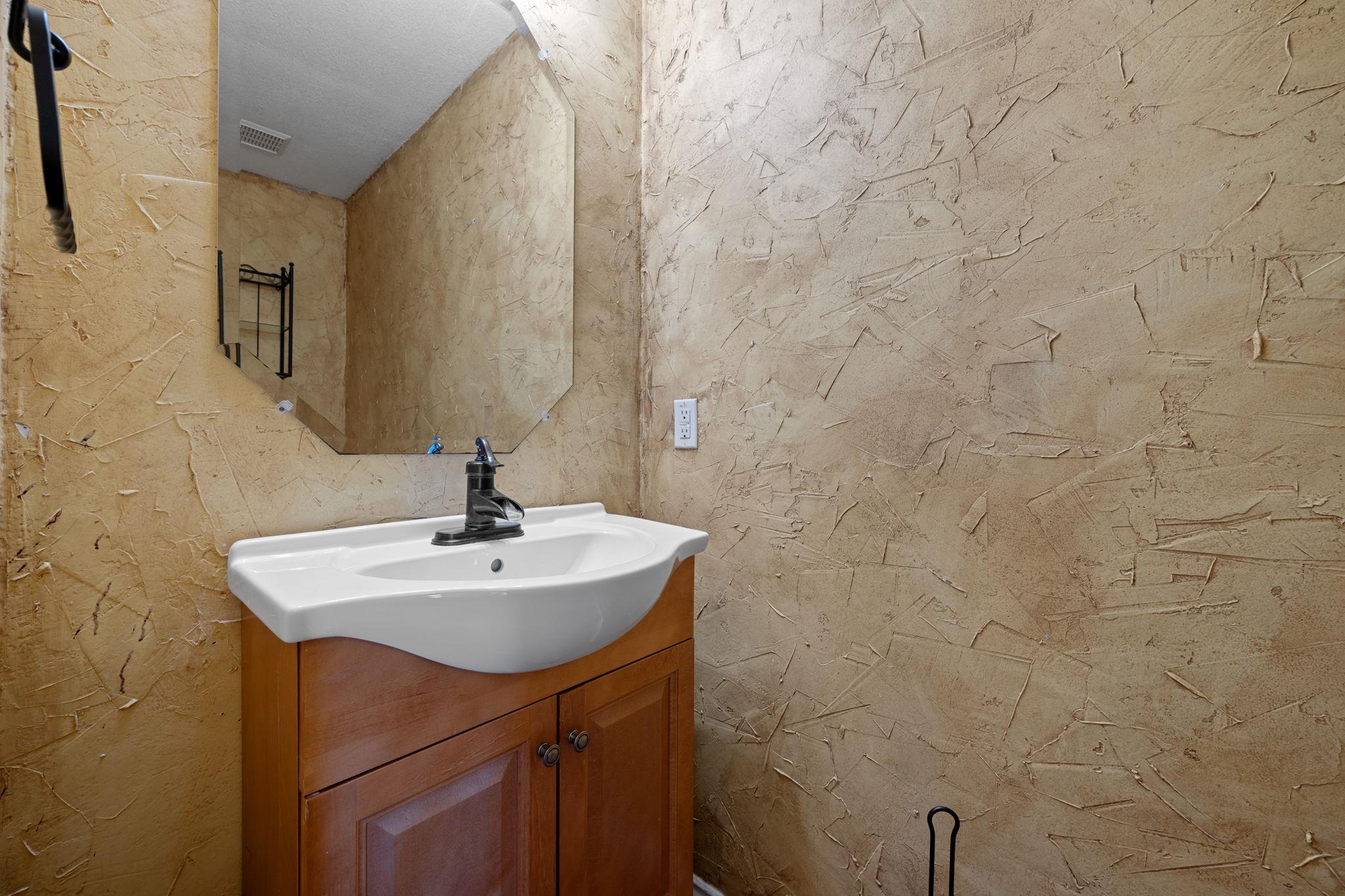 106 Bennett Cv, Hutto, TX 78634