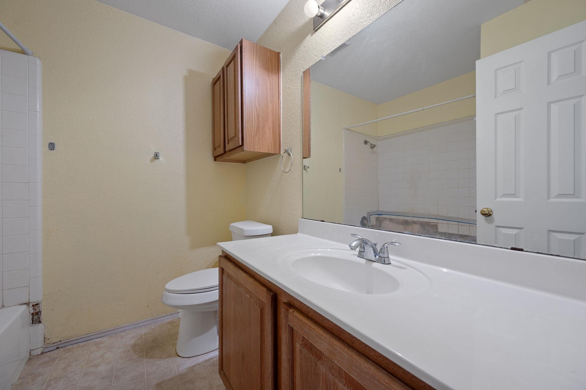 106 Bennett Cv, Hutto, TX 78634