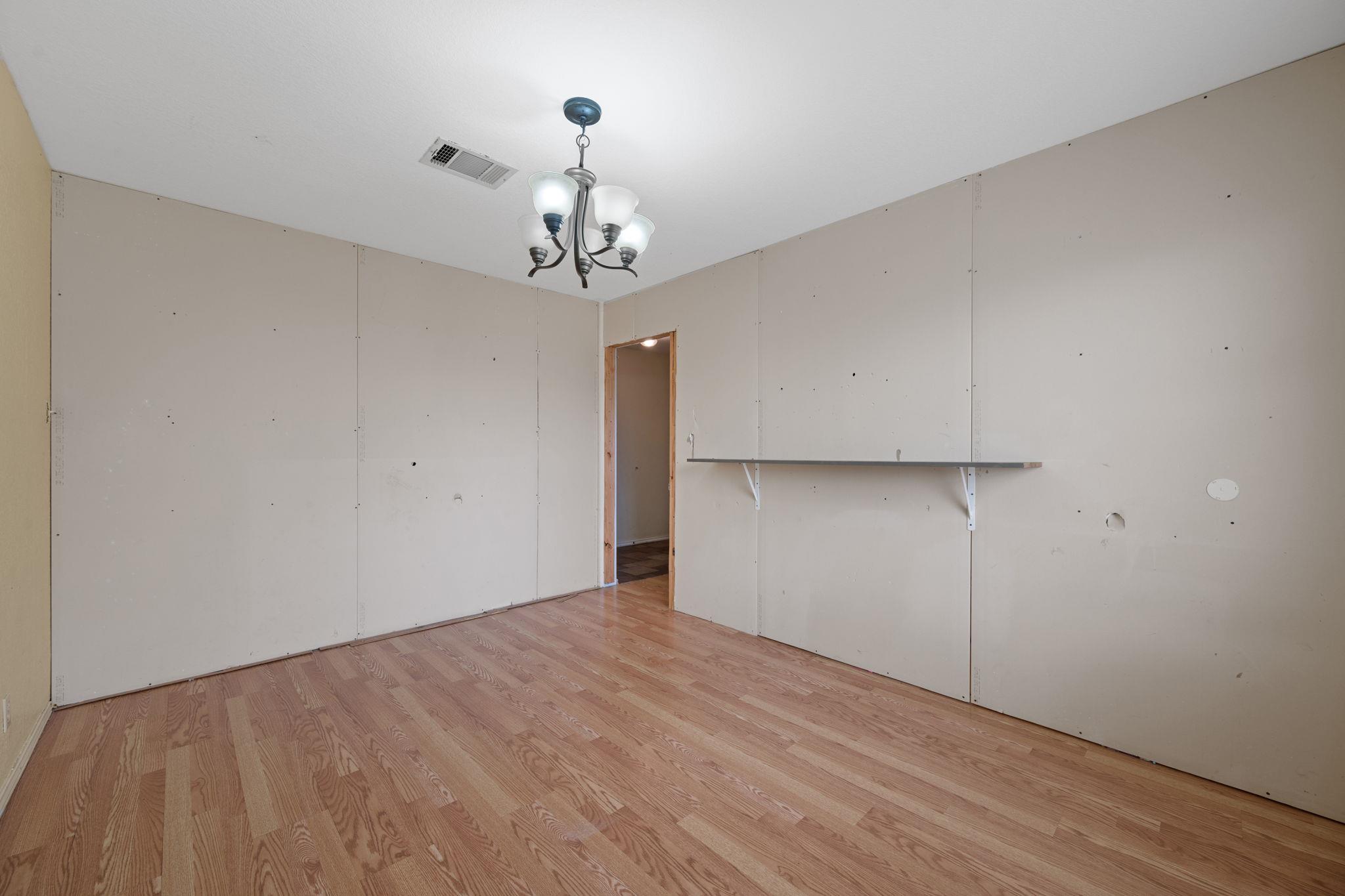 106 Bennett Cv, Hutto, TX 78634