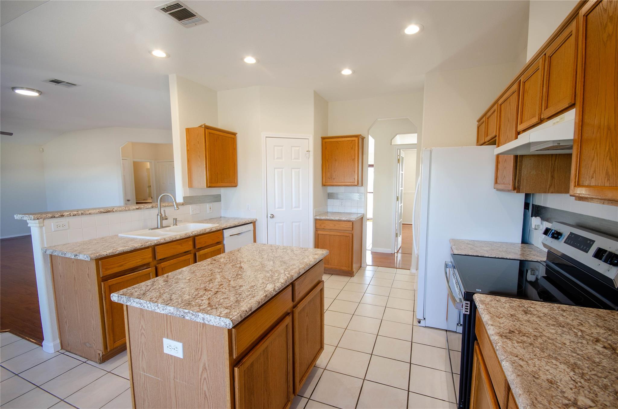 20710 High Dr, Lago Vista, TX 78645