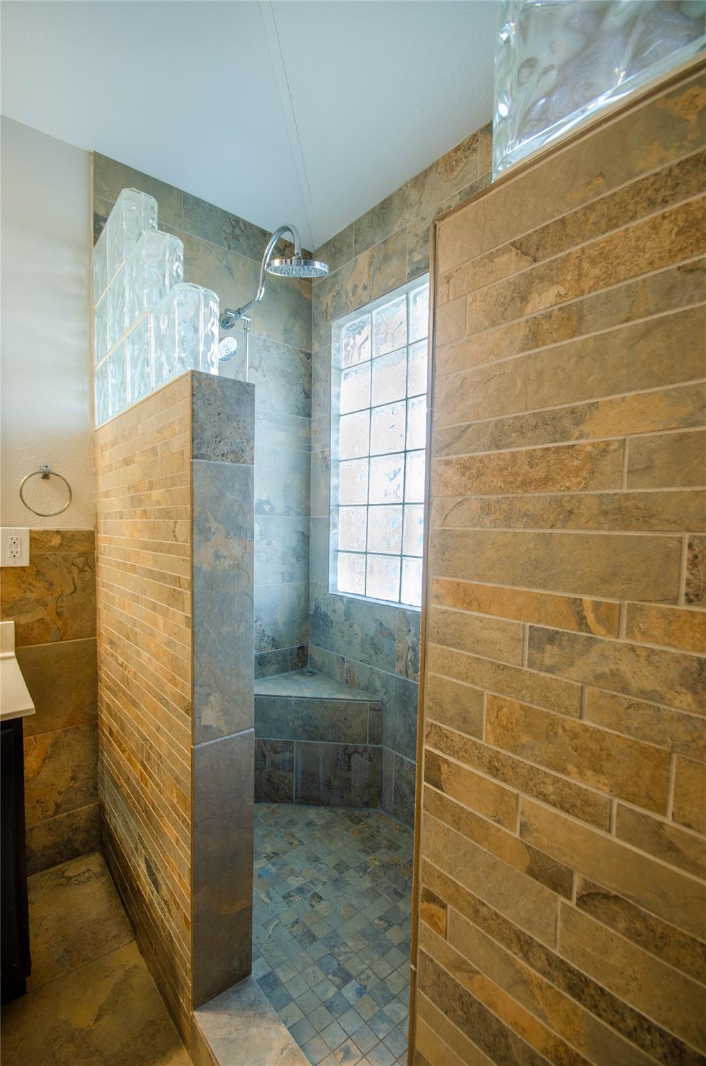 20710 High Dr, Lago Vista, TX 78645