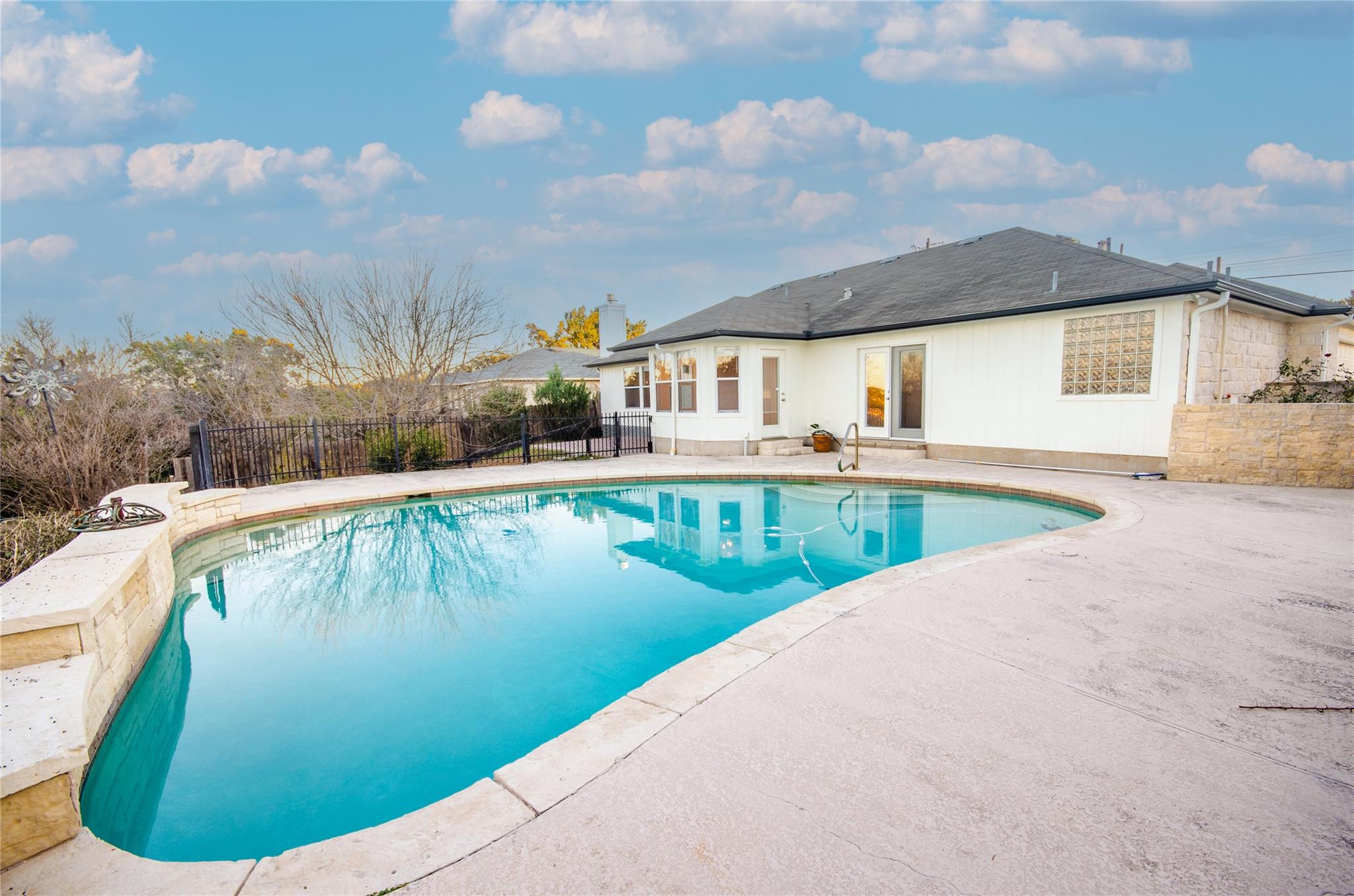 20710 High Dr, Lago Vista, TX 78645