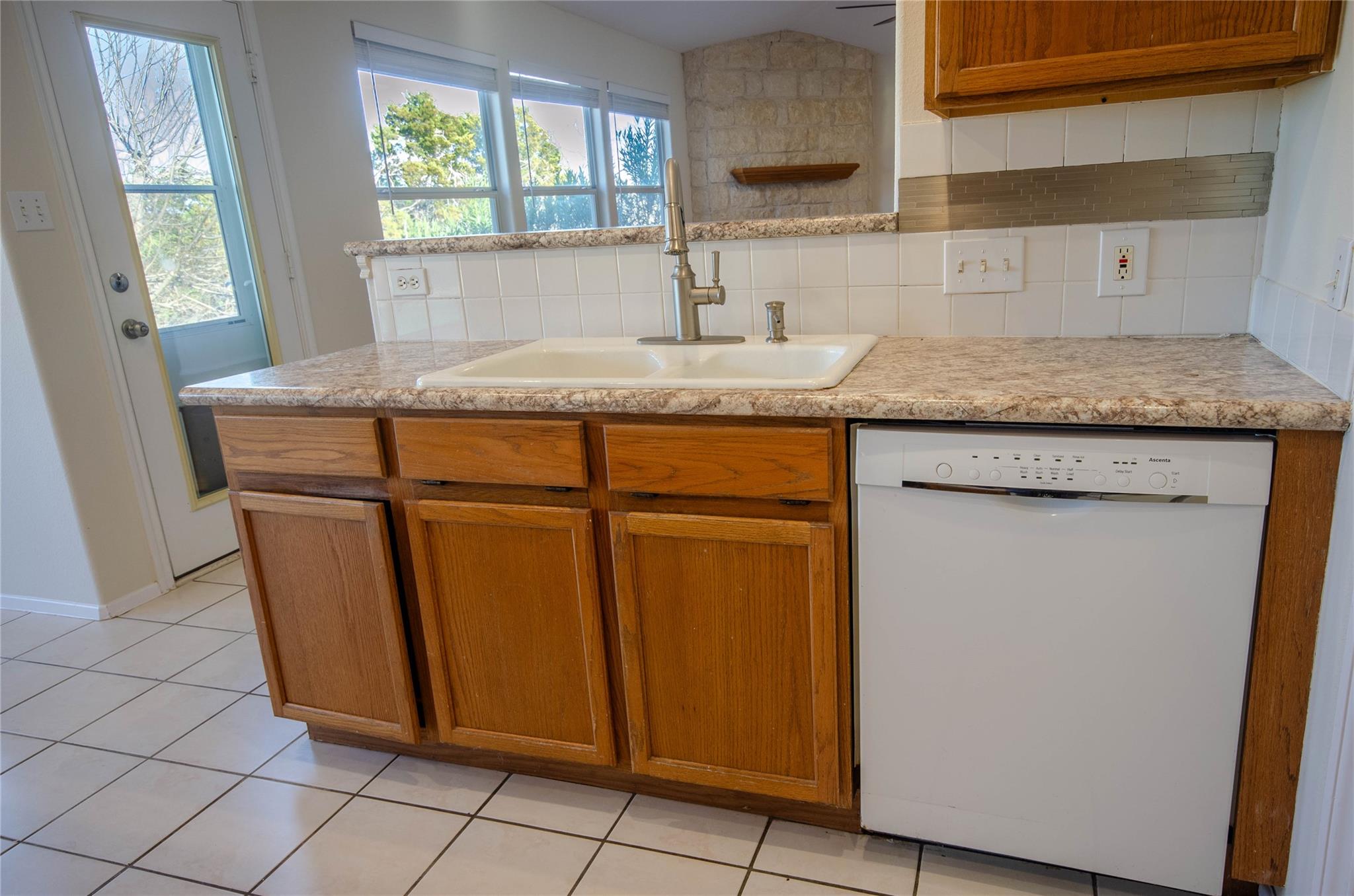 20710 High Dr, Lago Vista, TX 78645