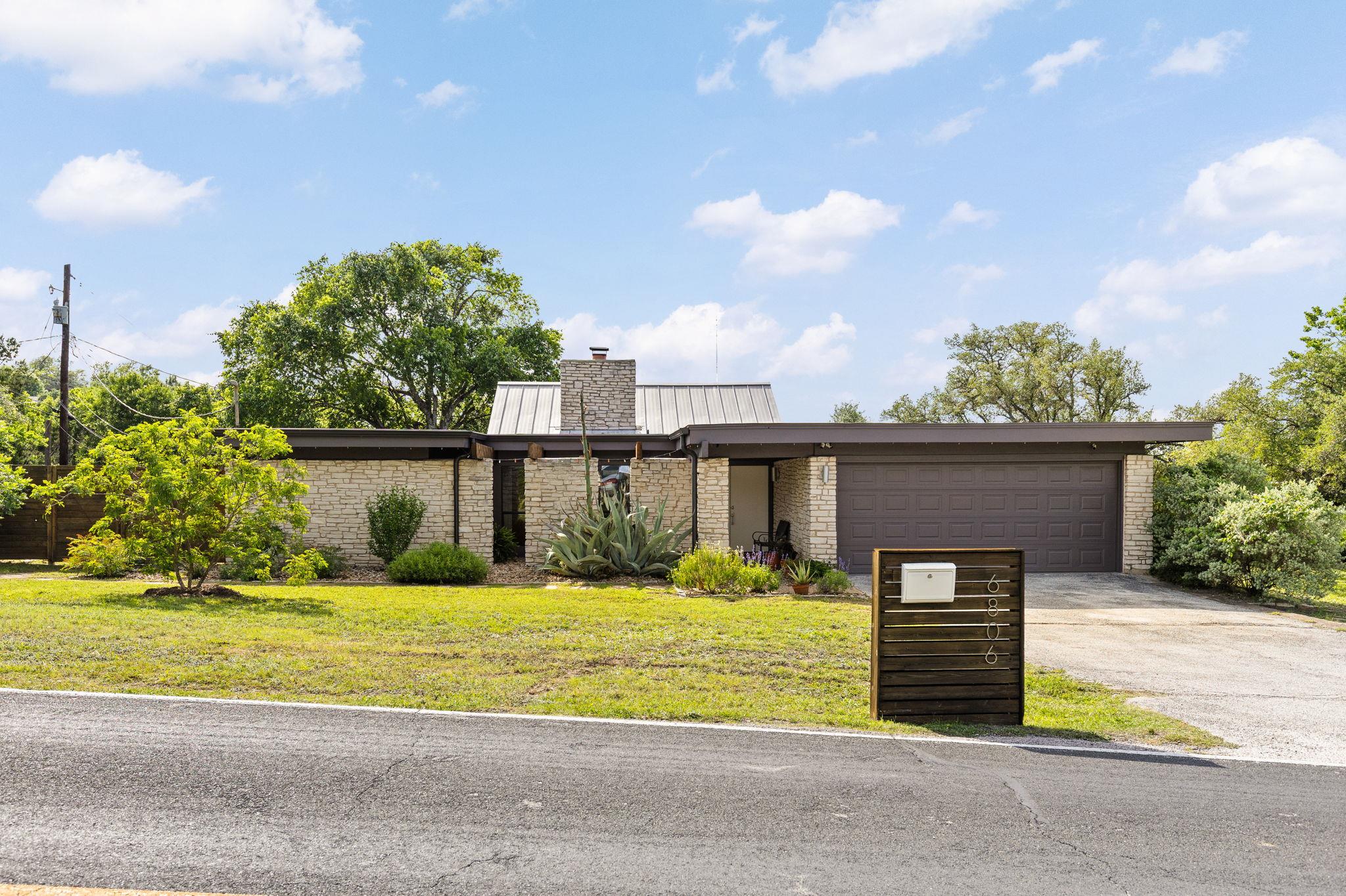 6806 Silvermine Dr, Austin, TX 78736