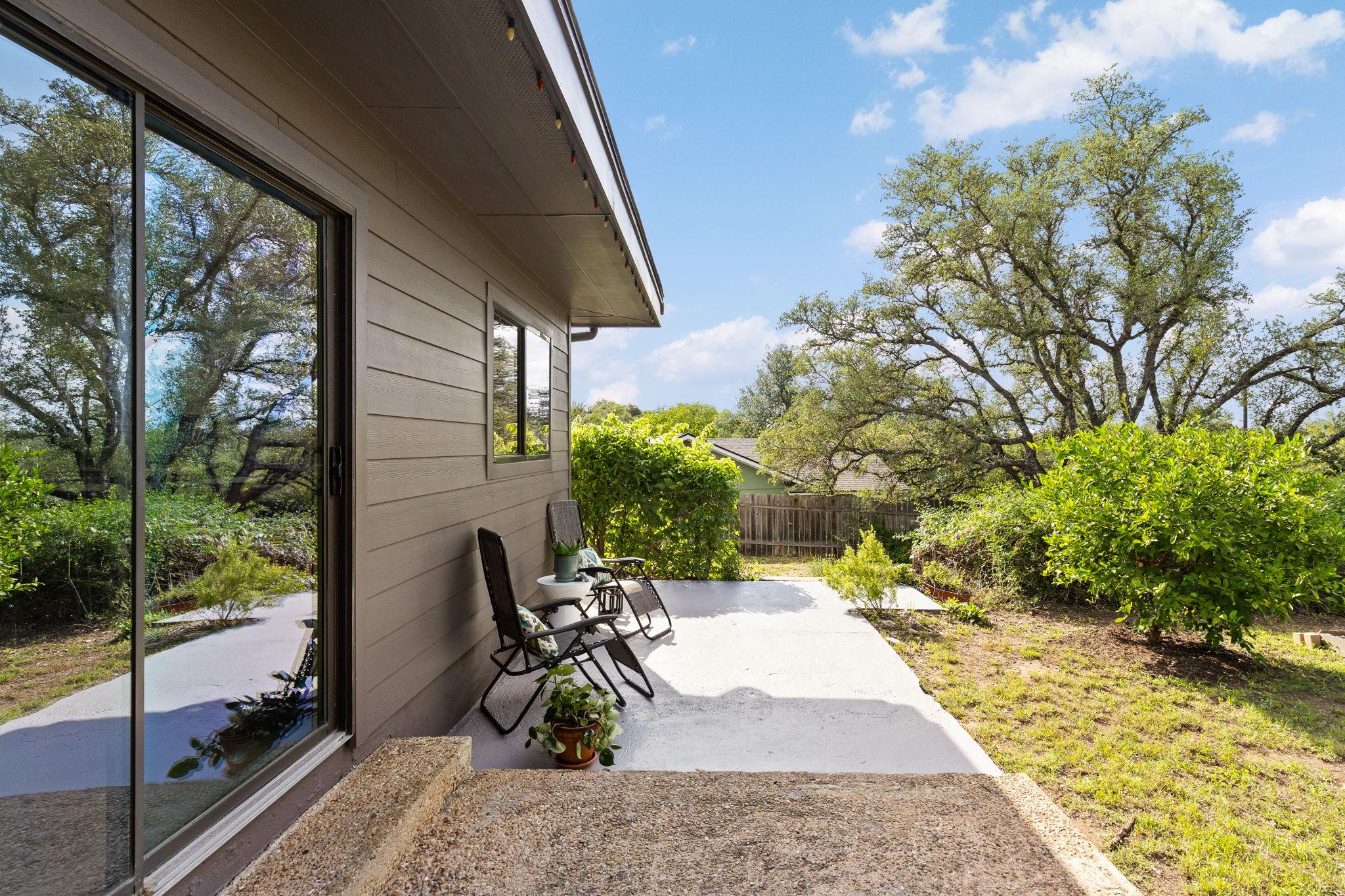 6806 Silvermine Dr, Austin, TX 78736