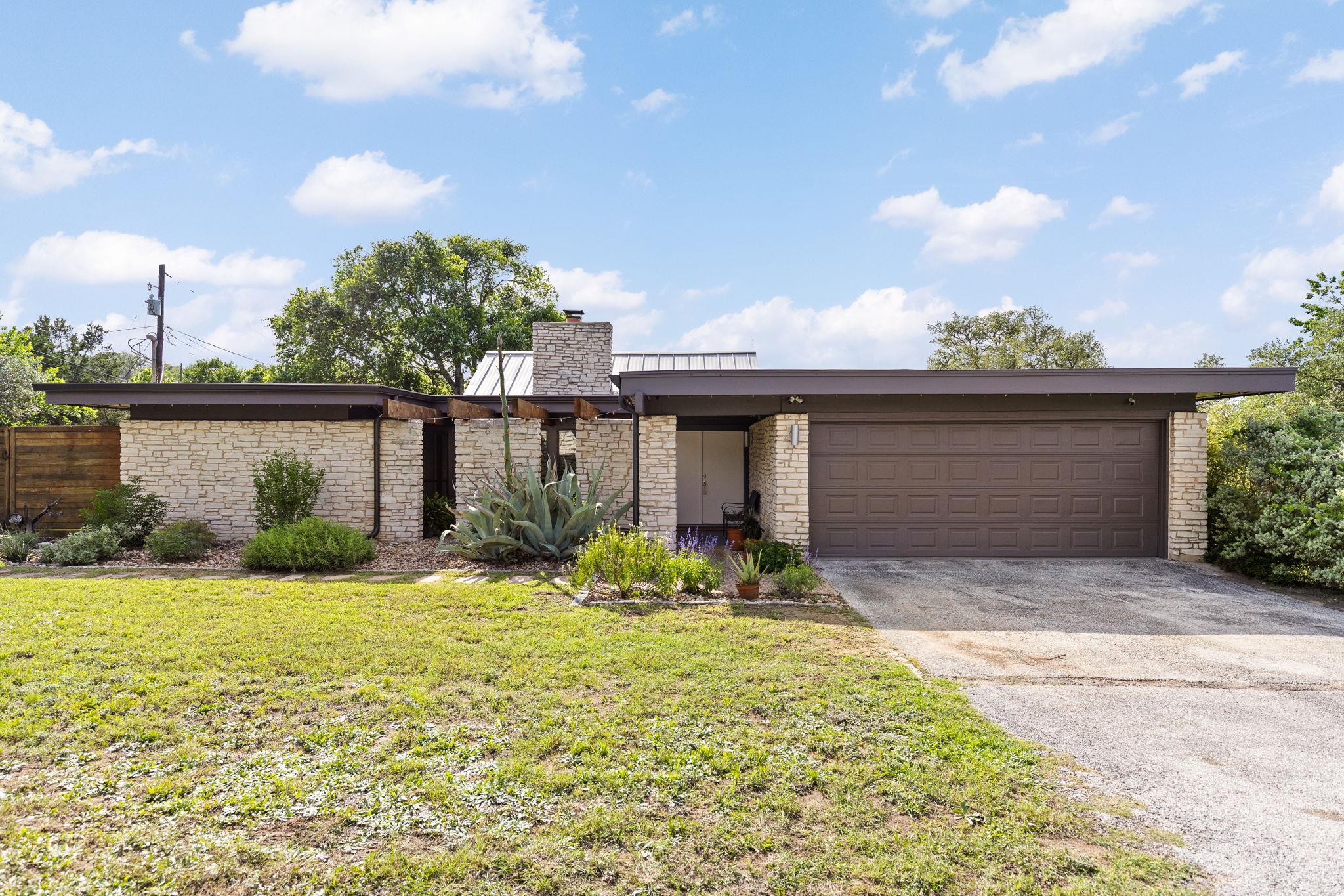 6806 Silvermine Dr, Austin, TX 78736