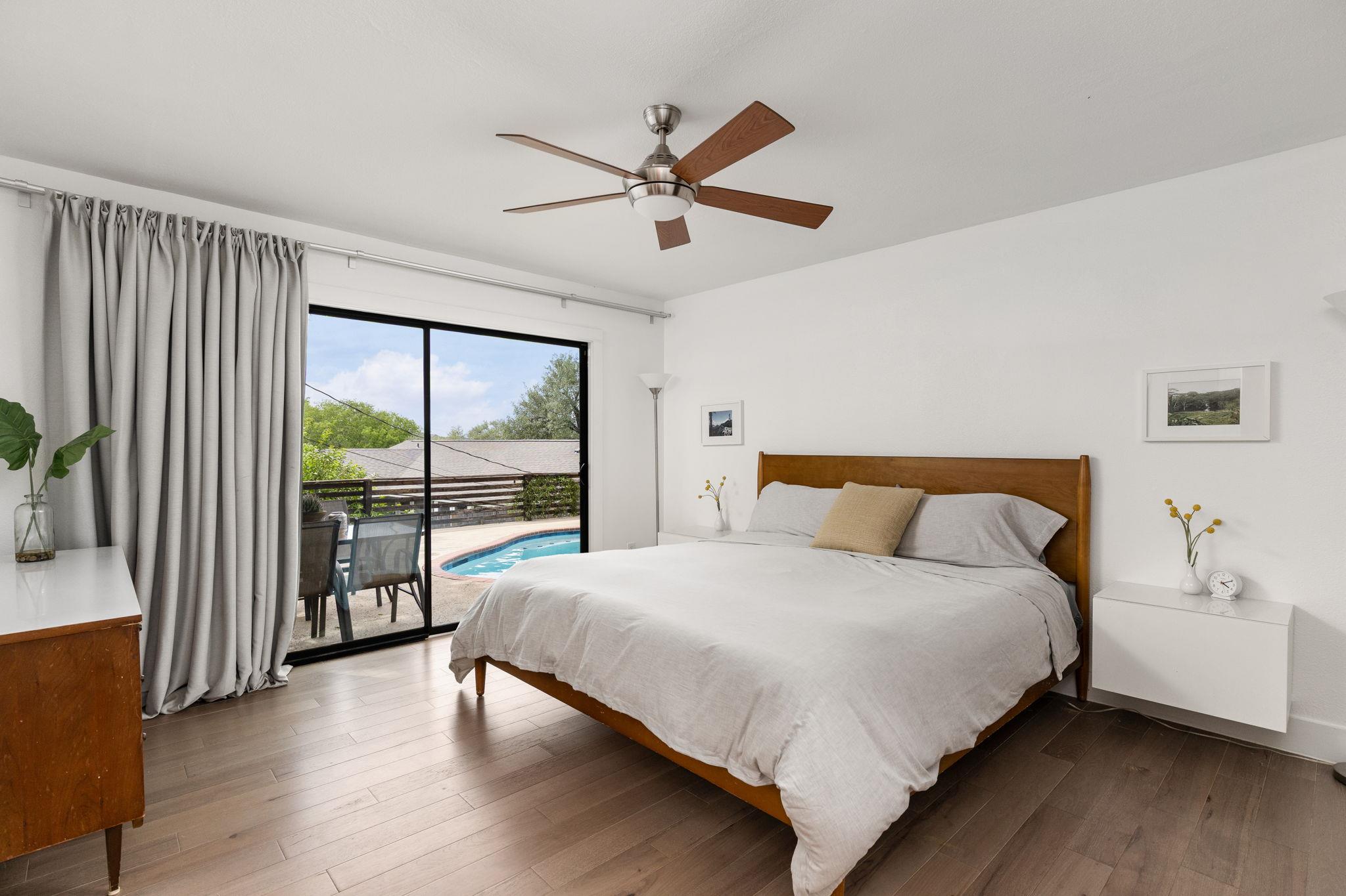 6806 Silvermine Dr, Austin, TX 78736
