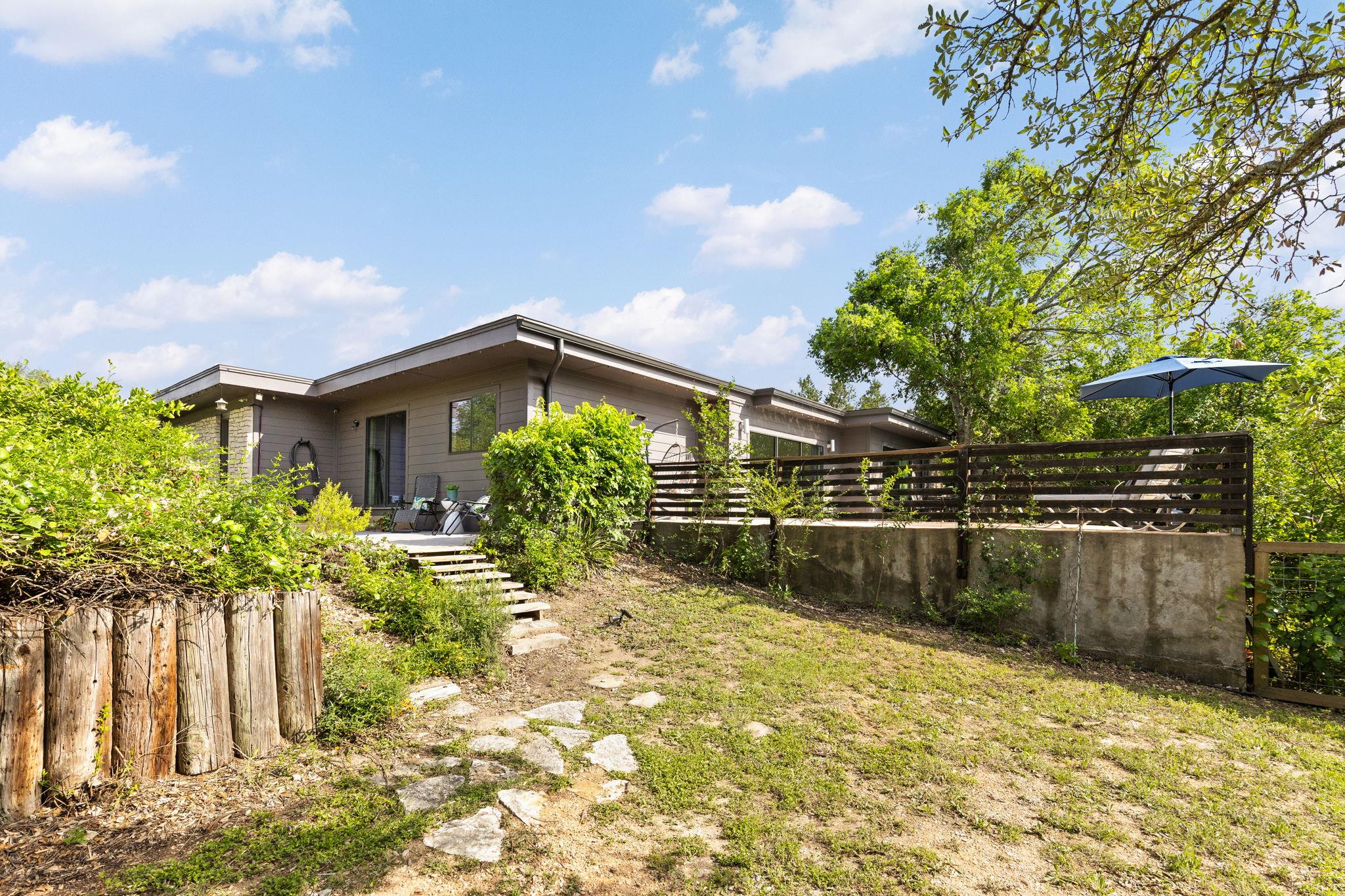 6806 Silvermine Dr, Austin, TX 78736