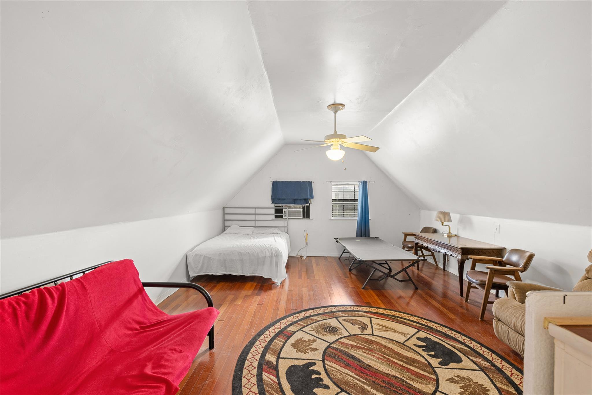 1820 South Old Smithville Rd, Flatonia, TX 78941