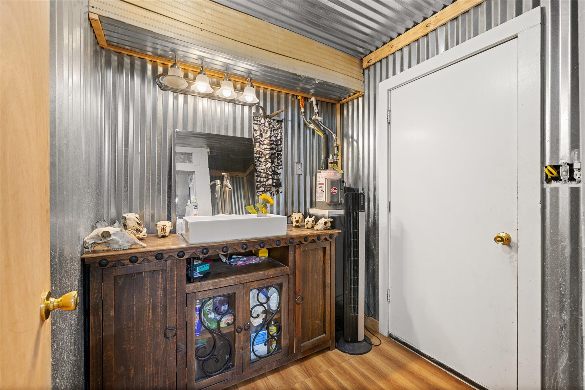 1820 South Old Smithville Rd, Flatonia, TX 78941