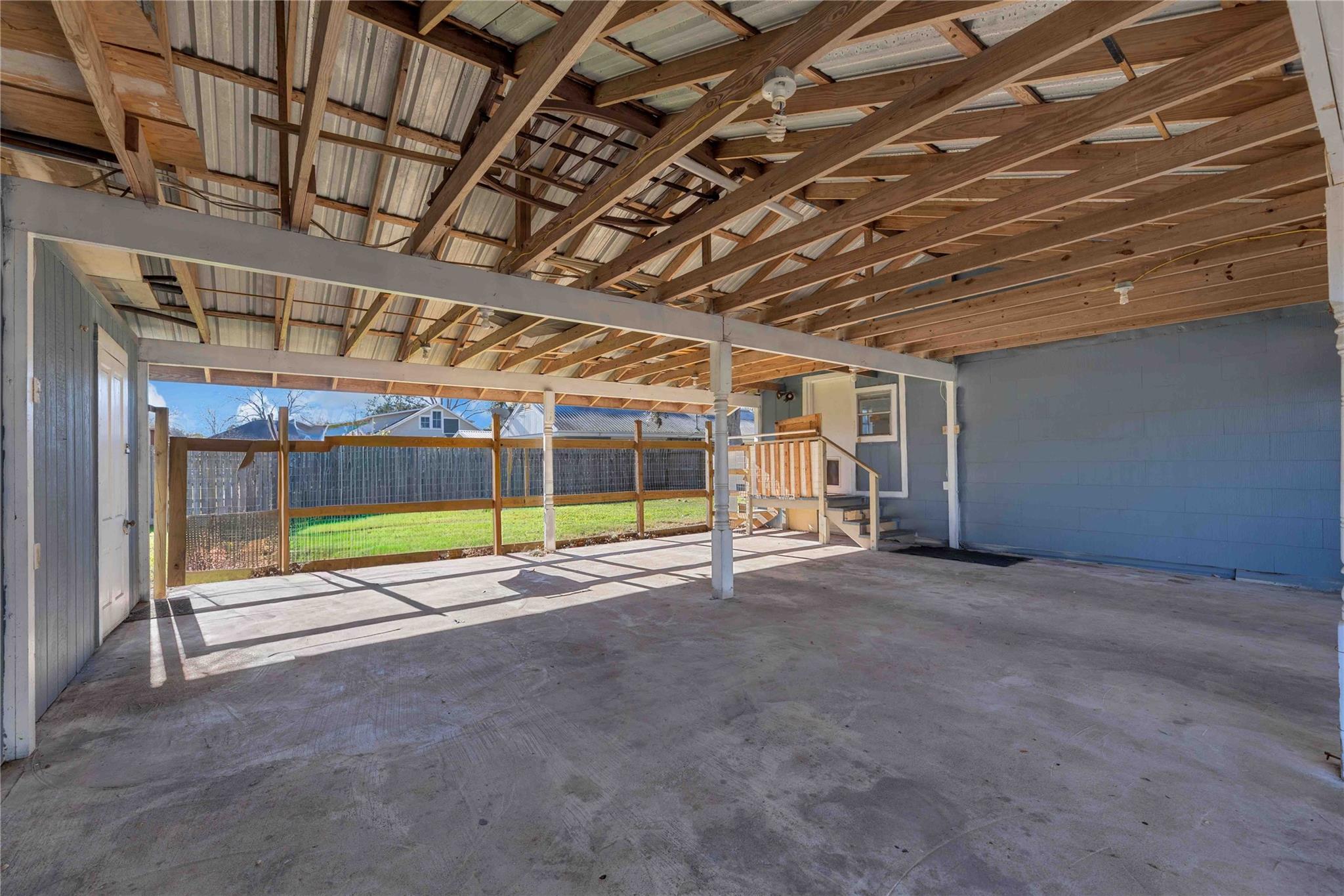 611 South Franklin St, La Grange, TX 78945