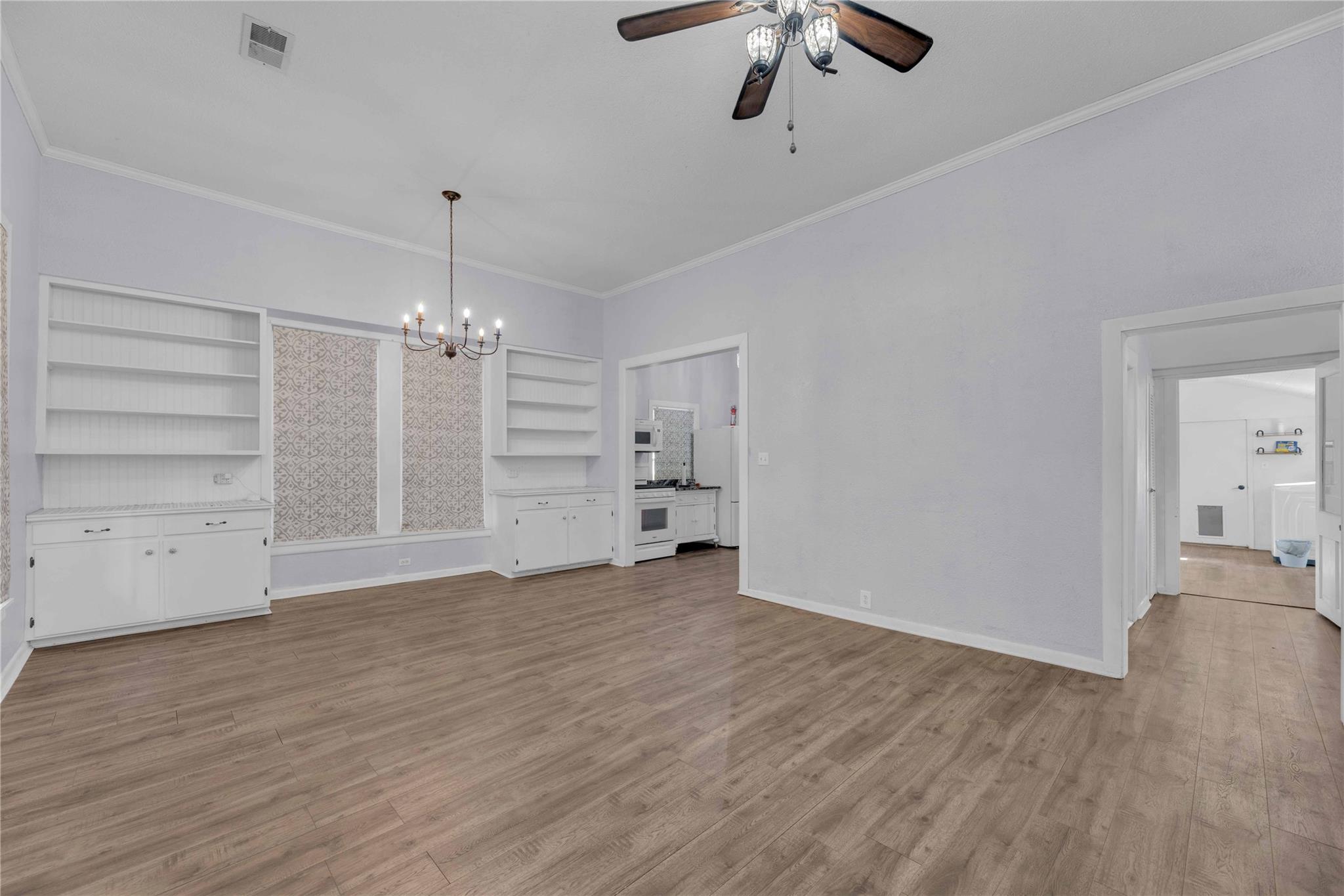 611 South Franklin St, La Grange, TX 78945