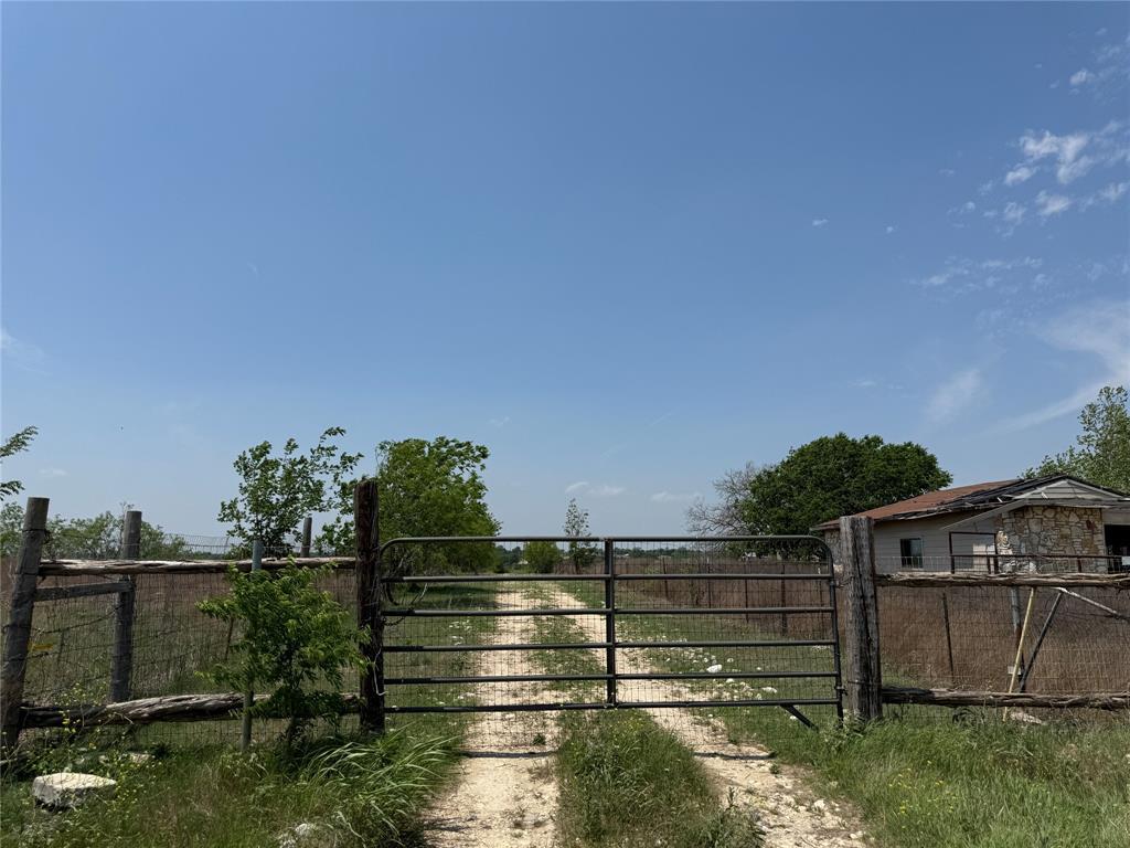 1796 County Road 139 Rd, Hutto, TX 78634