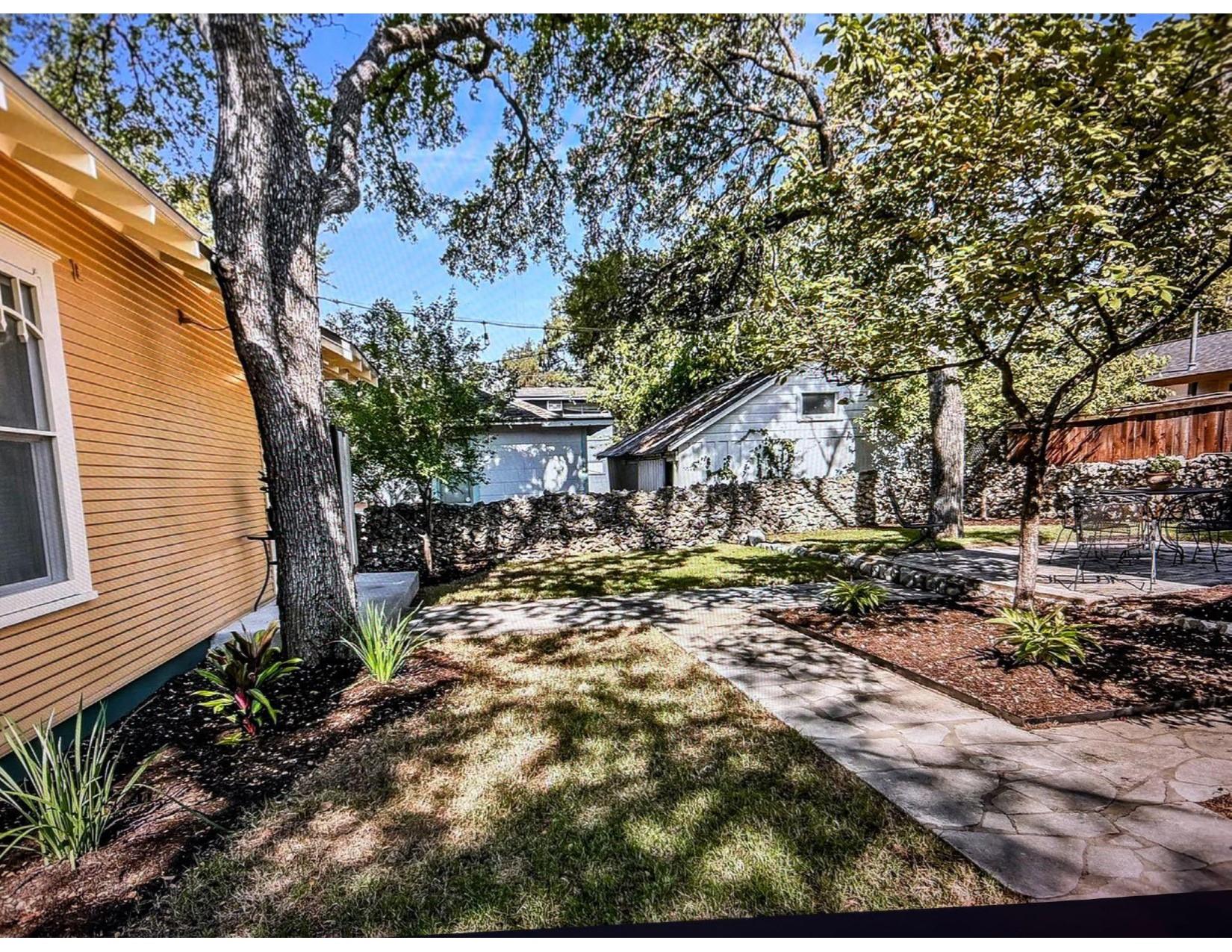 106 E 35th St, Austin, TX 78705