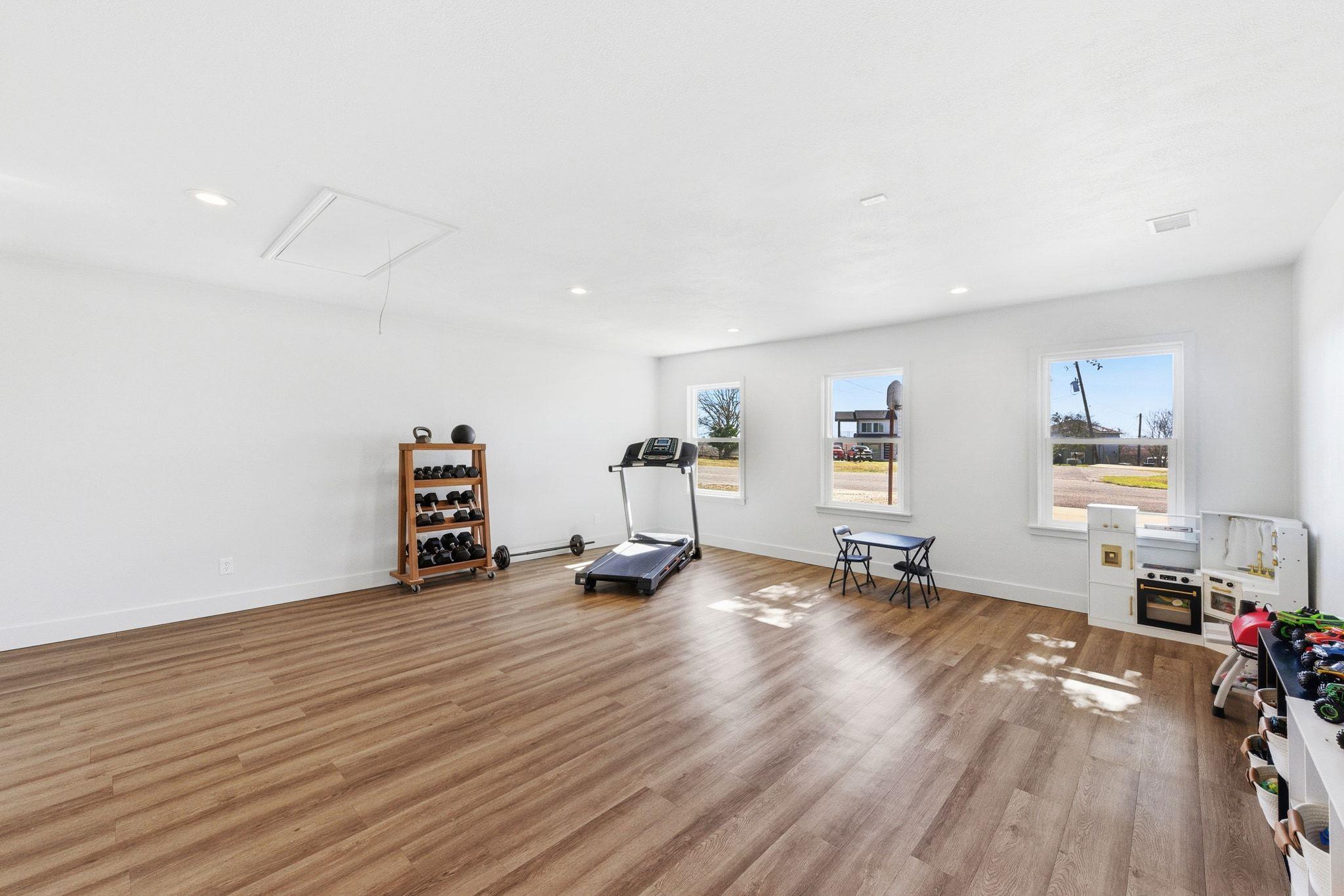 12208 Mustang Dr, Buda, TX 78610