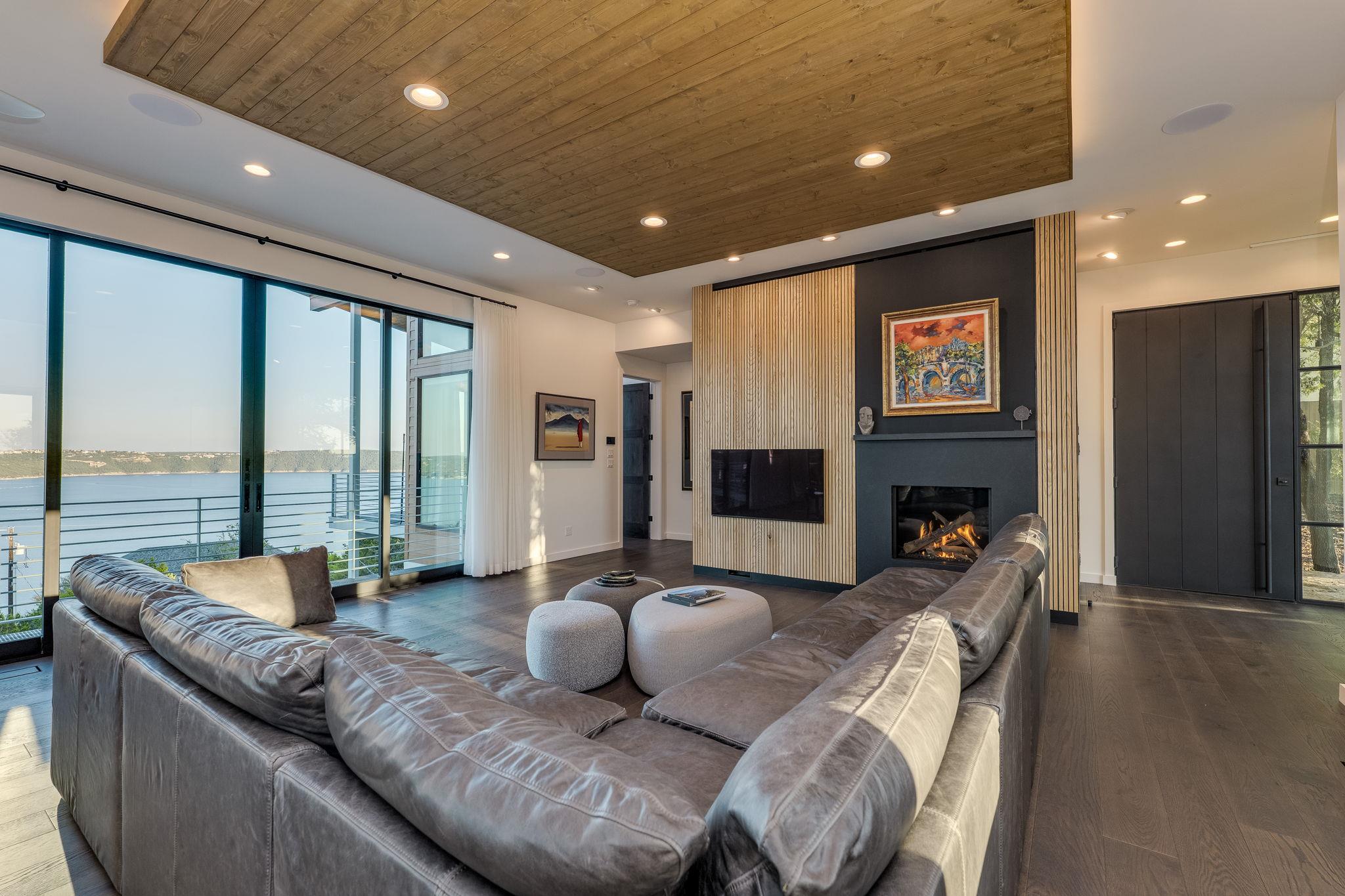 5004 McIntyre Cir, Austin, TX 78734