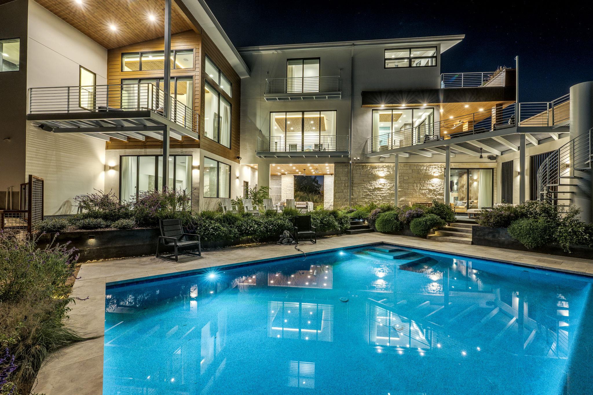 5004 McIntyre Cir, Austin, TX 78734