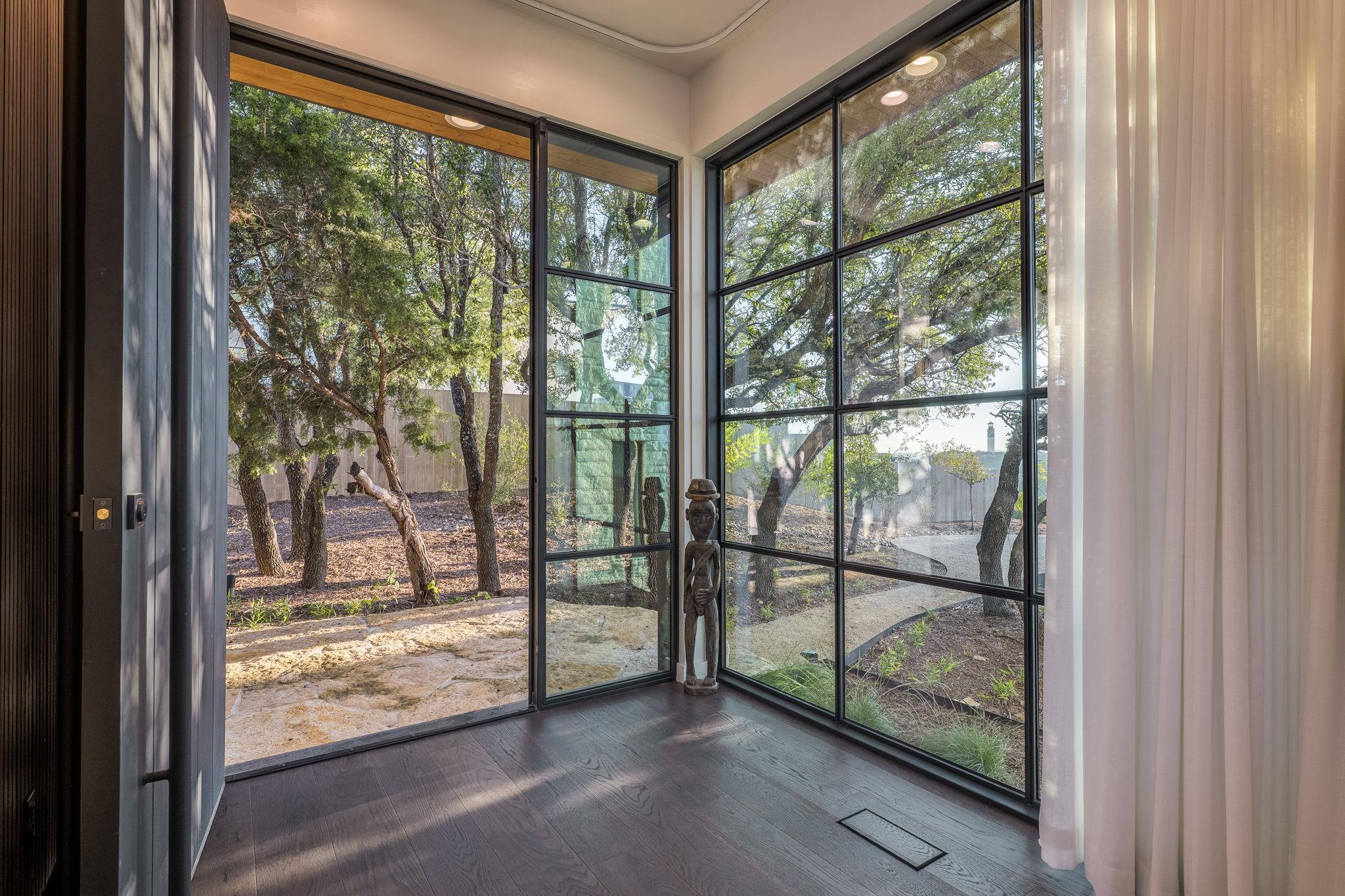 5004 McIntyre Cir, Austin, TX 78734