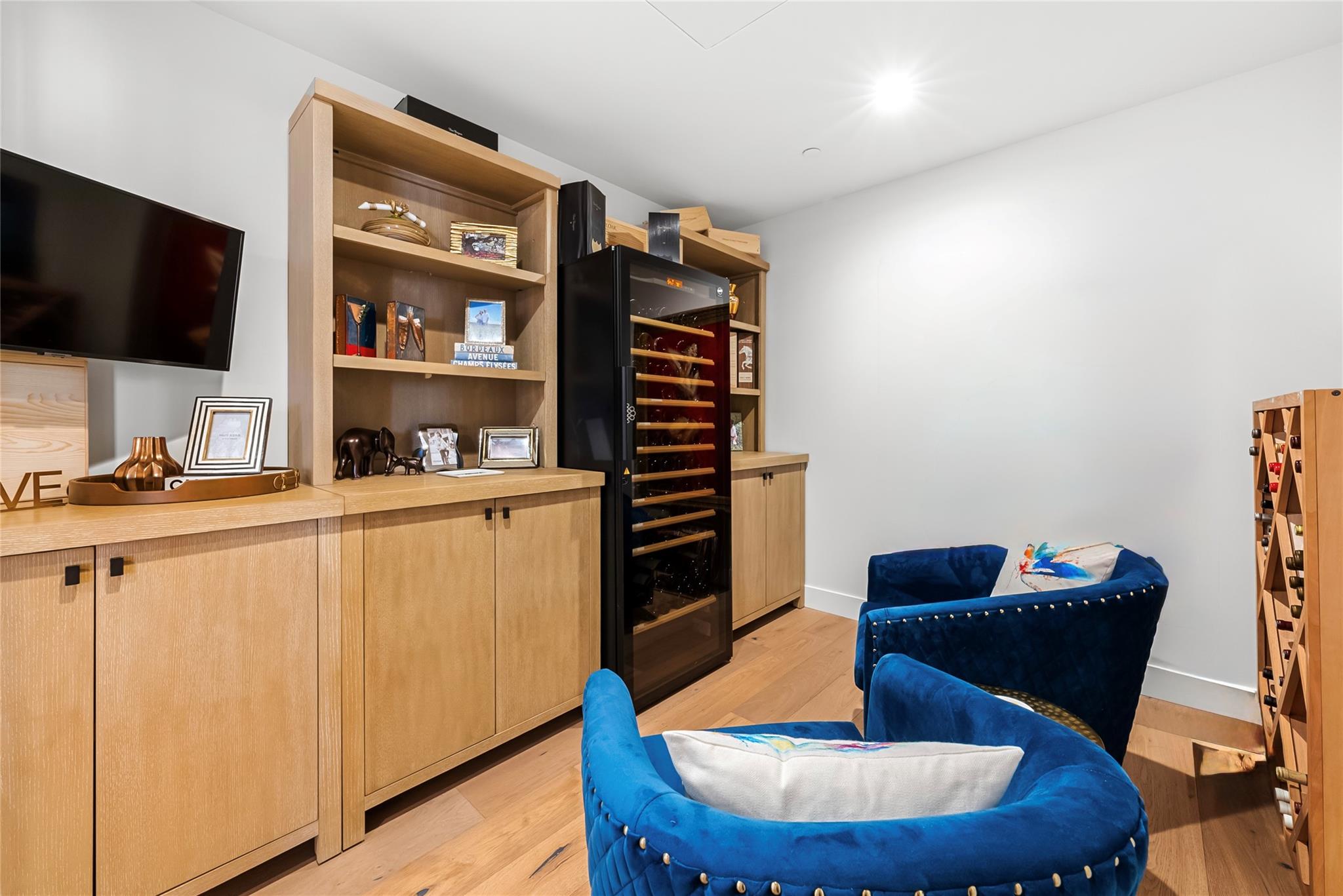 70 Rainey St # 2106, Austin, TX 78701