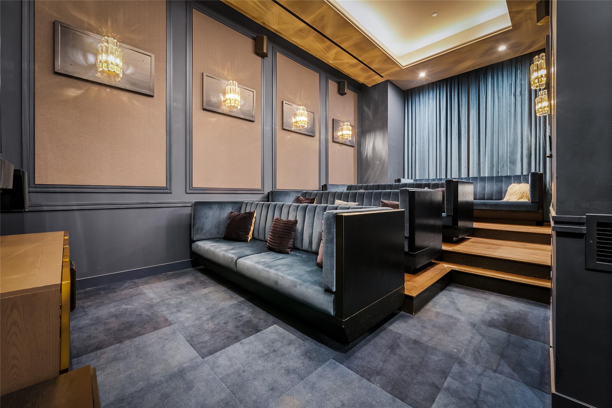 70 Rainey St # 2106, Austin, TX 78701