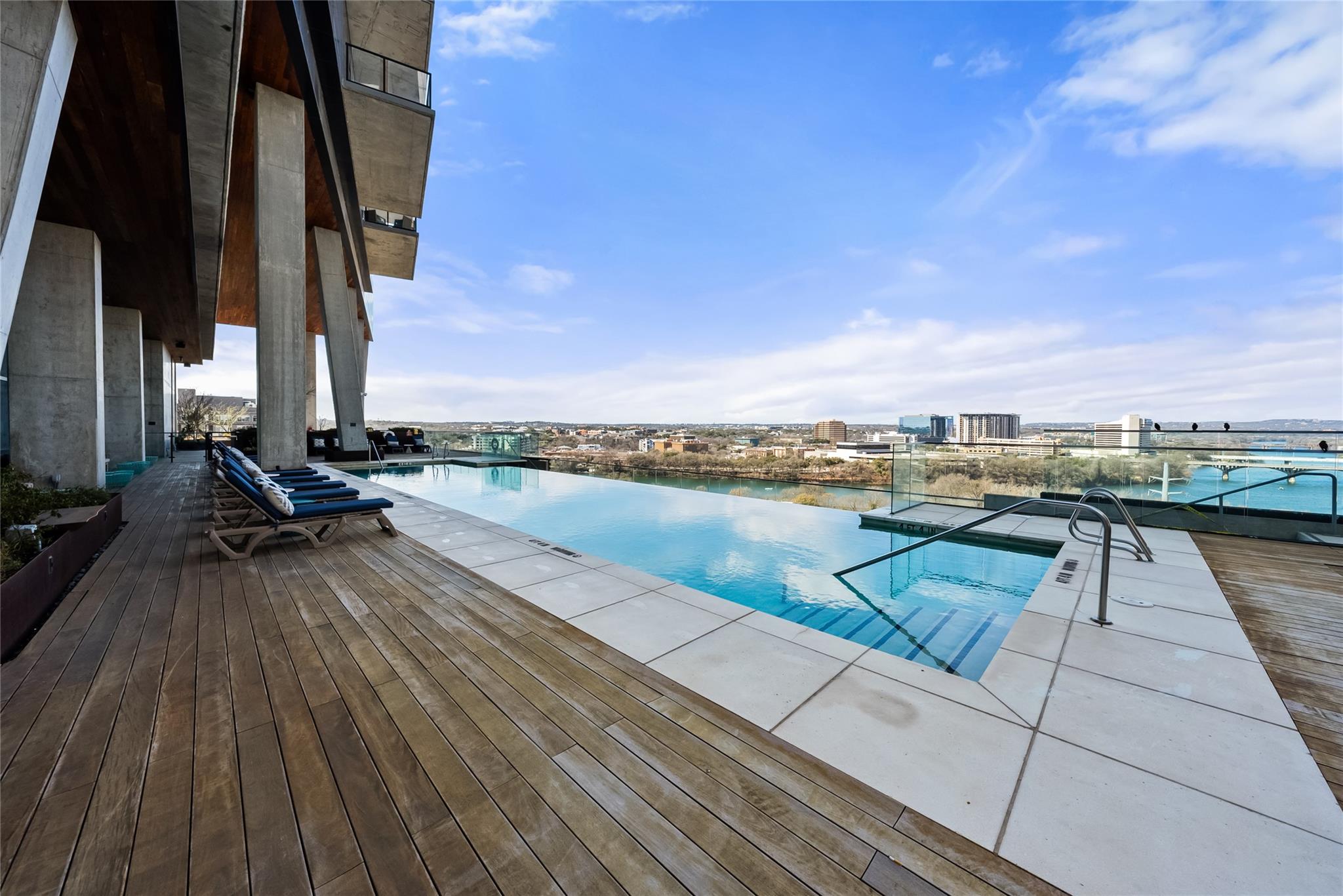 70 Rainey St # 2106, Austin, TX 78701