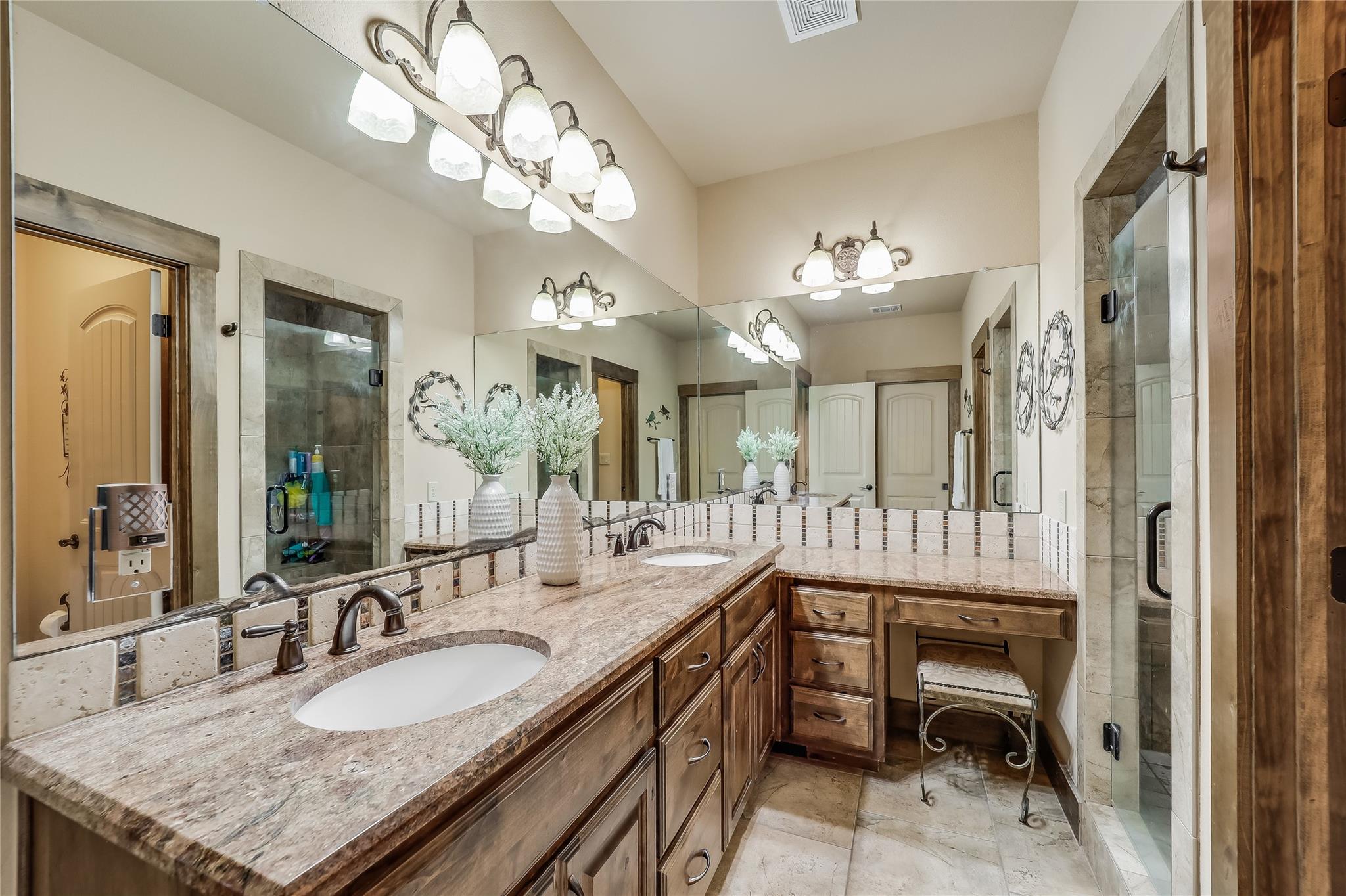 21010 N Ridge St, Lago Vista, TX 78645