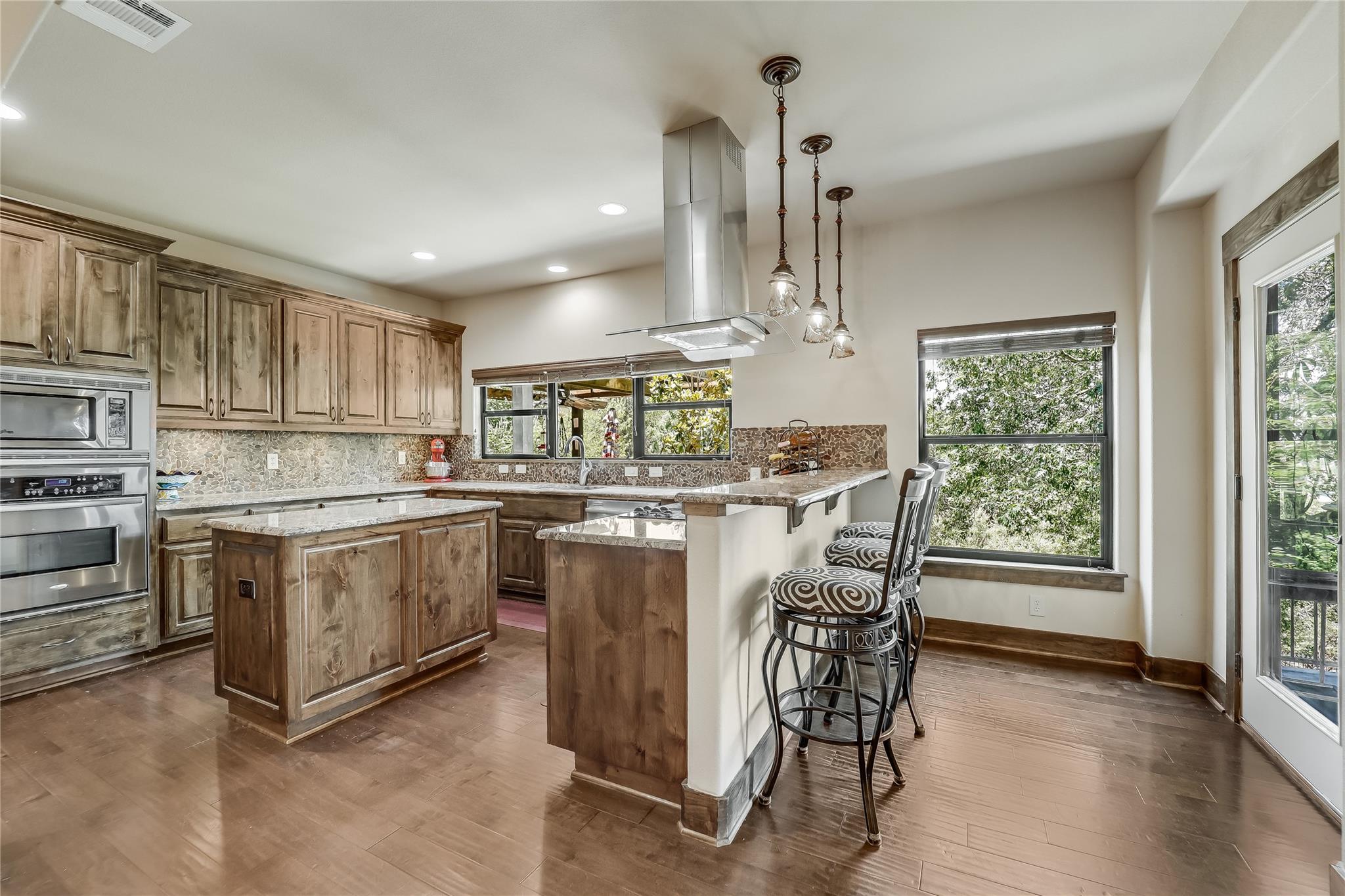 21010 N Ridge St, Lago Vista, TX 78645