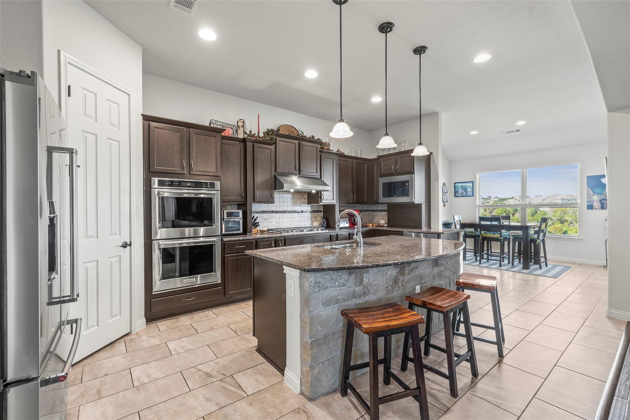 416 Maialina Cv, Lakeway, TX 78738