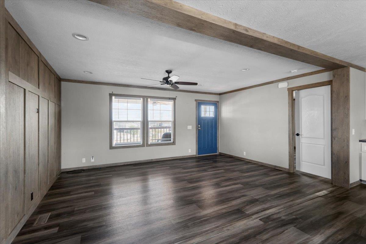 104 Pineapple Sage Cv, Dale, TX 78616