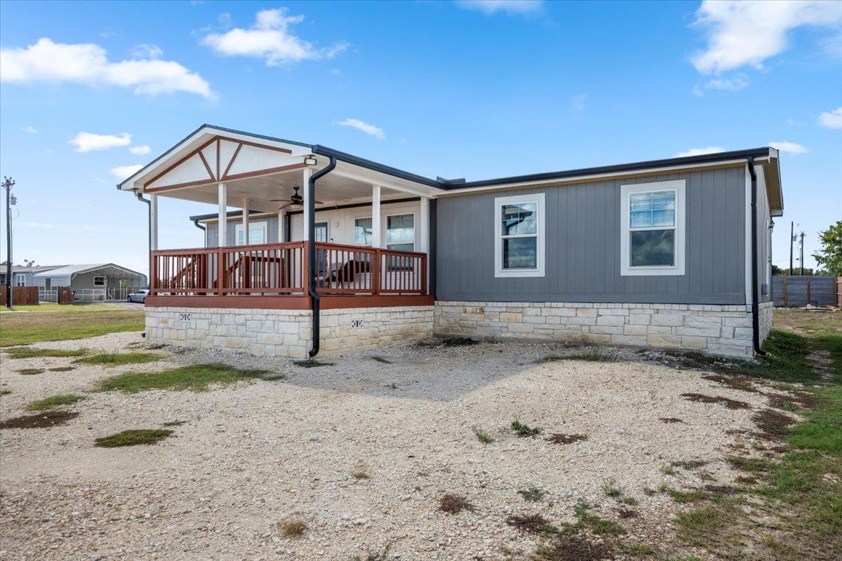 104 Pineapple Sage Cv, Dale, TX 78616